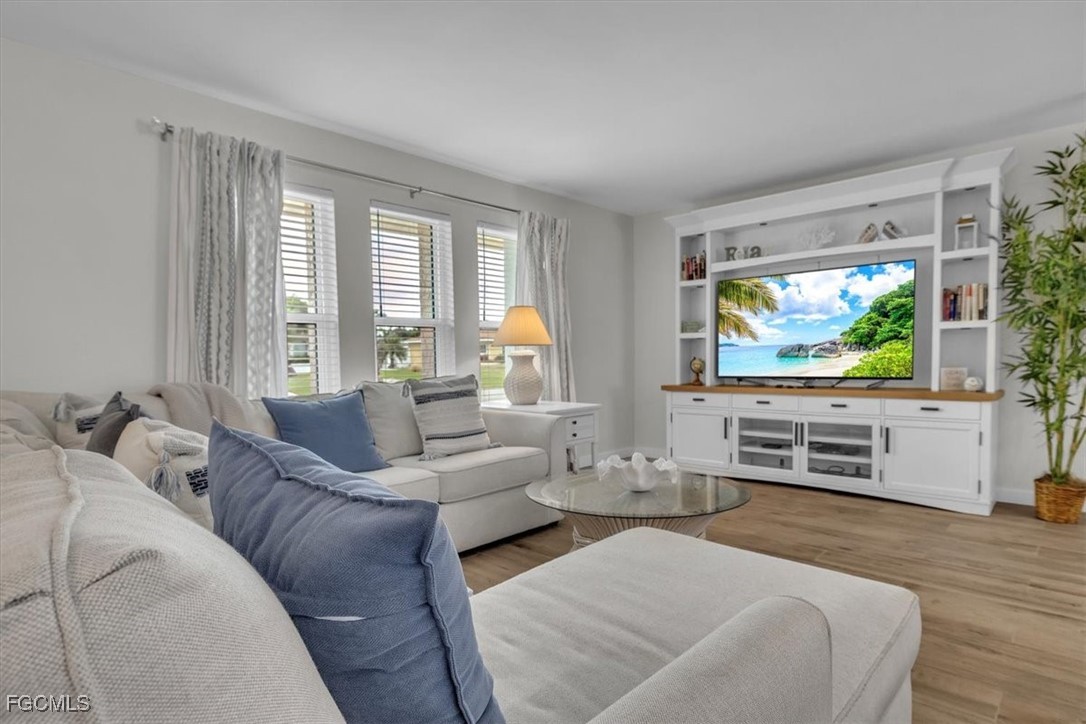 Cape Coral, Florida, 33990, United States, 3 Bedrooms Bedrooms, ,2 BathroomsBathrooms,Residential,For Sale,1990481