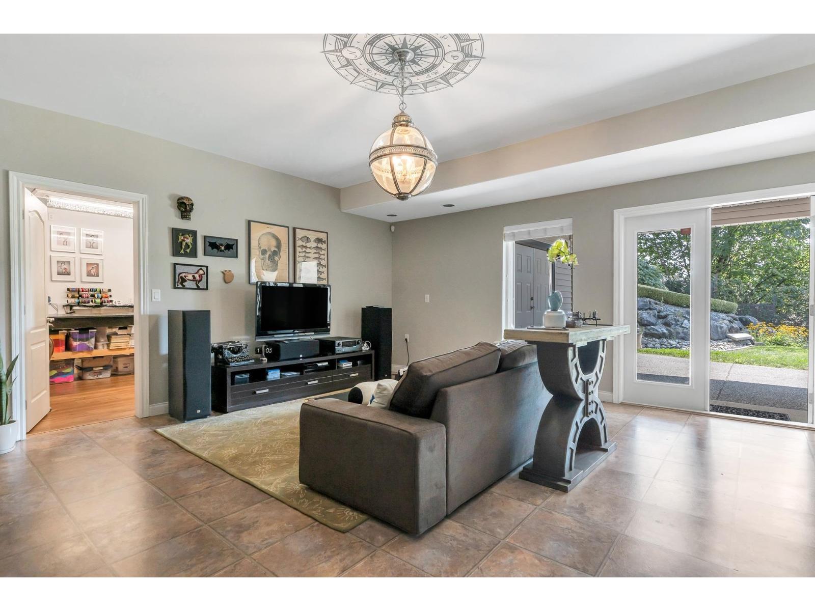 MISSION, British Columbia, V2V 7P7, CA, 4 Bedrooms Bedrooms, ,3 BathroomsBathrooms,Residential,For Sale,1949484