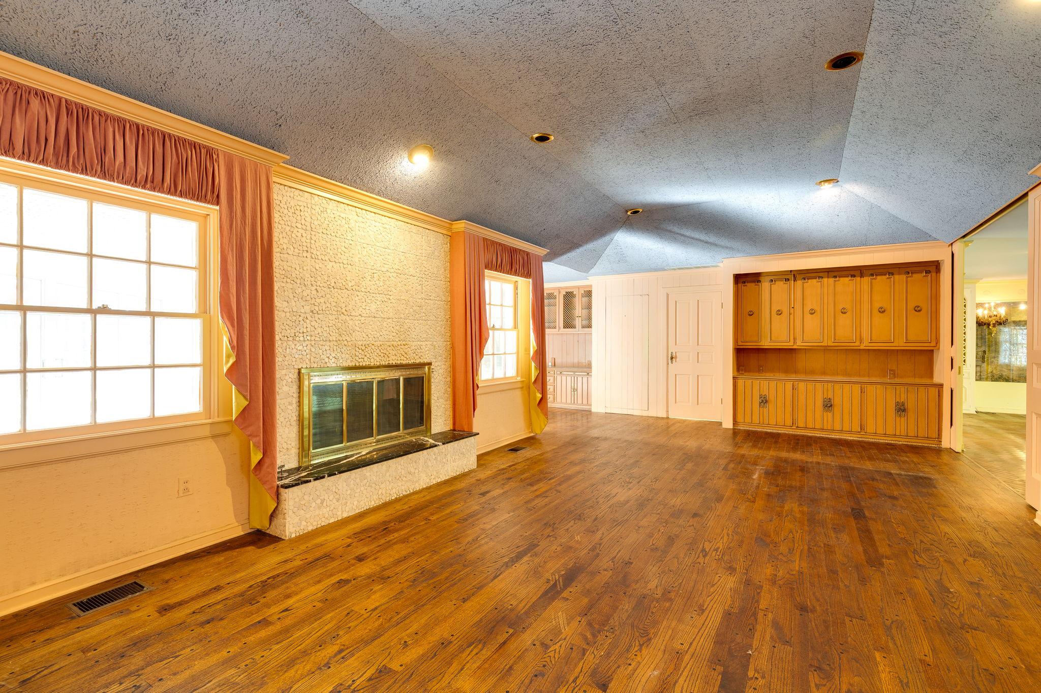  7104 Brentwood Road, Nichols Hills, OK 73116 - 物件實景