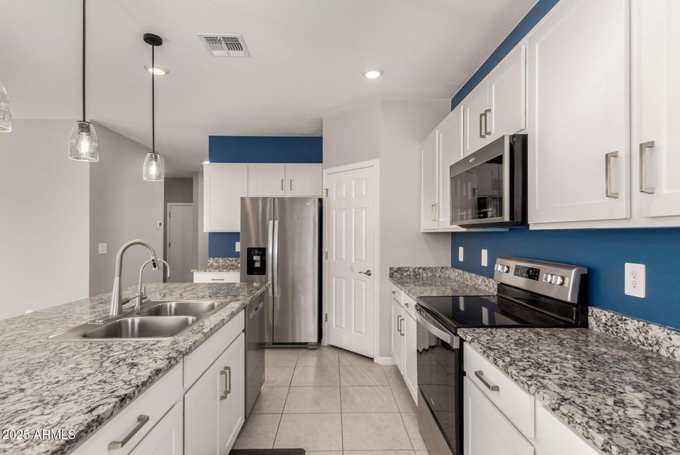 Tolleston, Arizona, 85353, United States, 4 Bedrooms Bedrooms, ,4 BathroomsBathrooms,Residential,For Sale,1975329