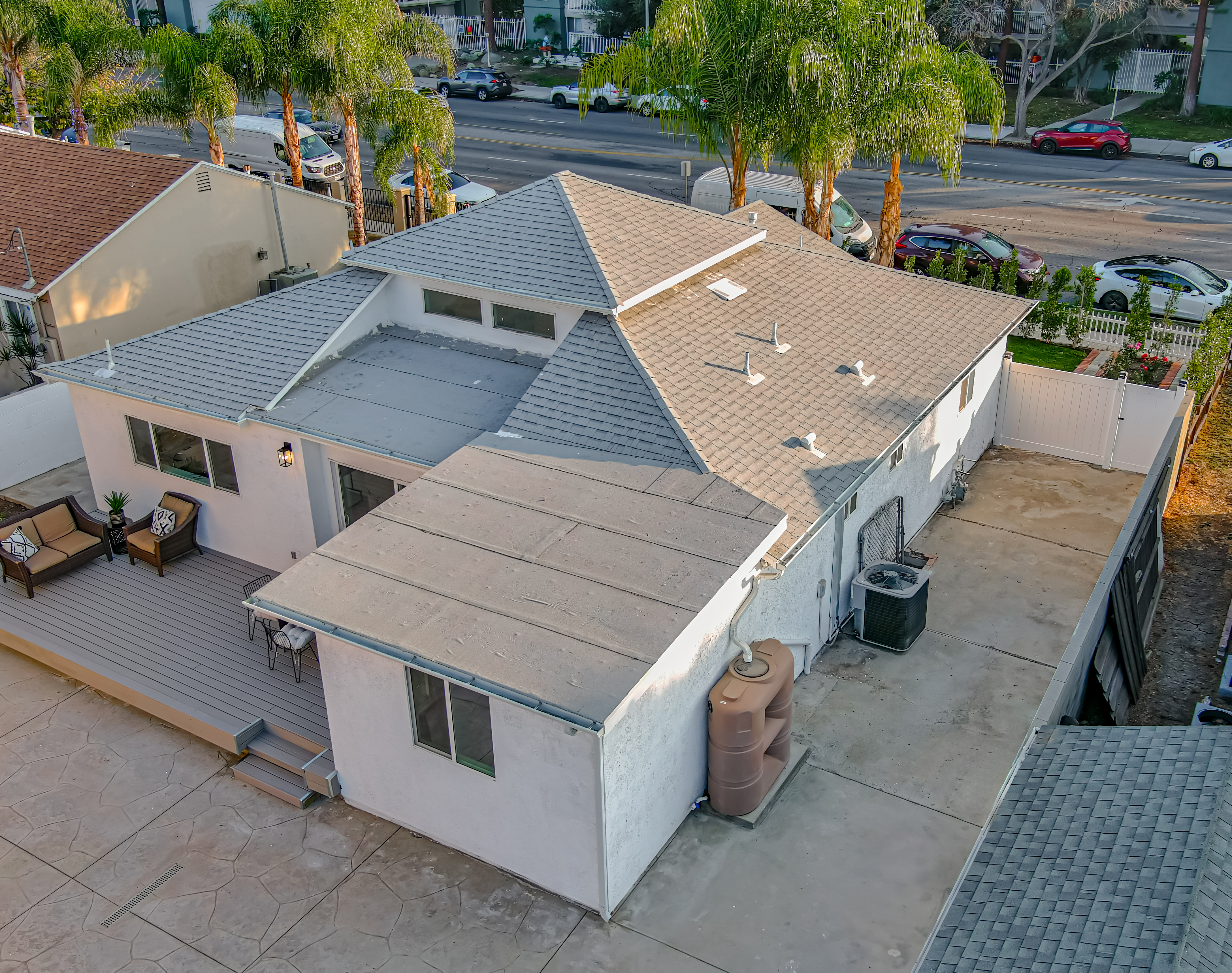 Woodland Hills, California, 91303, United States, 6 Bedrooms Bedrooms, ,7 BathroomsBathrooms,Residential,For Sale,1838273