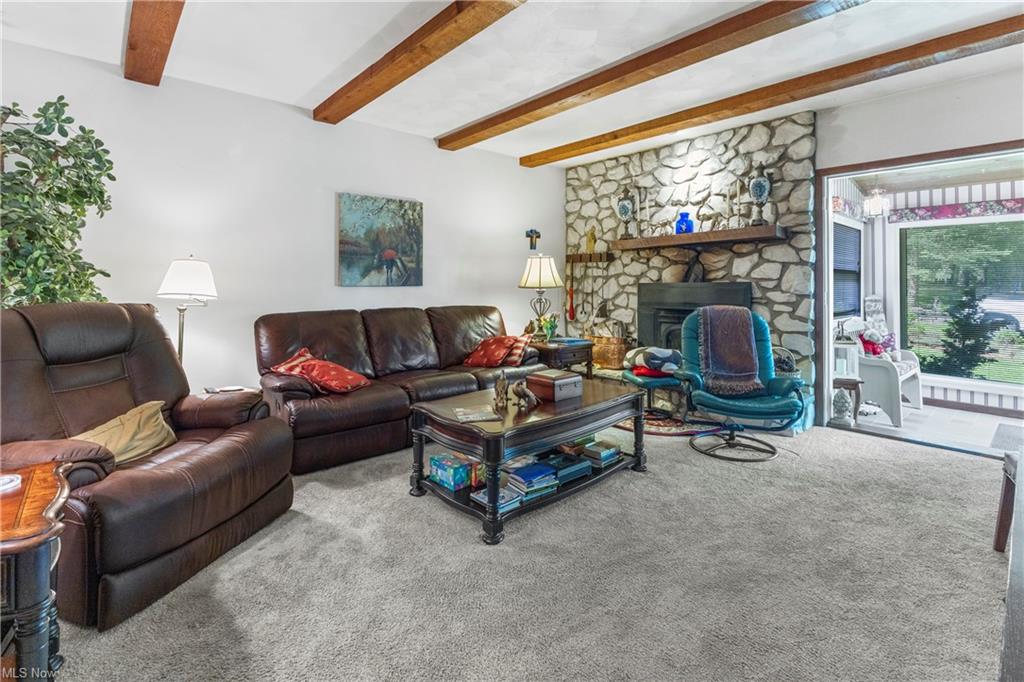 Chester, West Virginia, 26034, United States, 4 Bedrooms Bedrooms, ,3 BathroomsBathrooms,Residential,For Sale,1974553