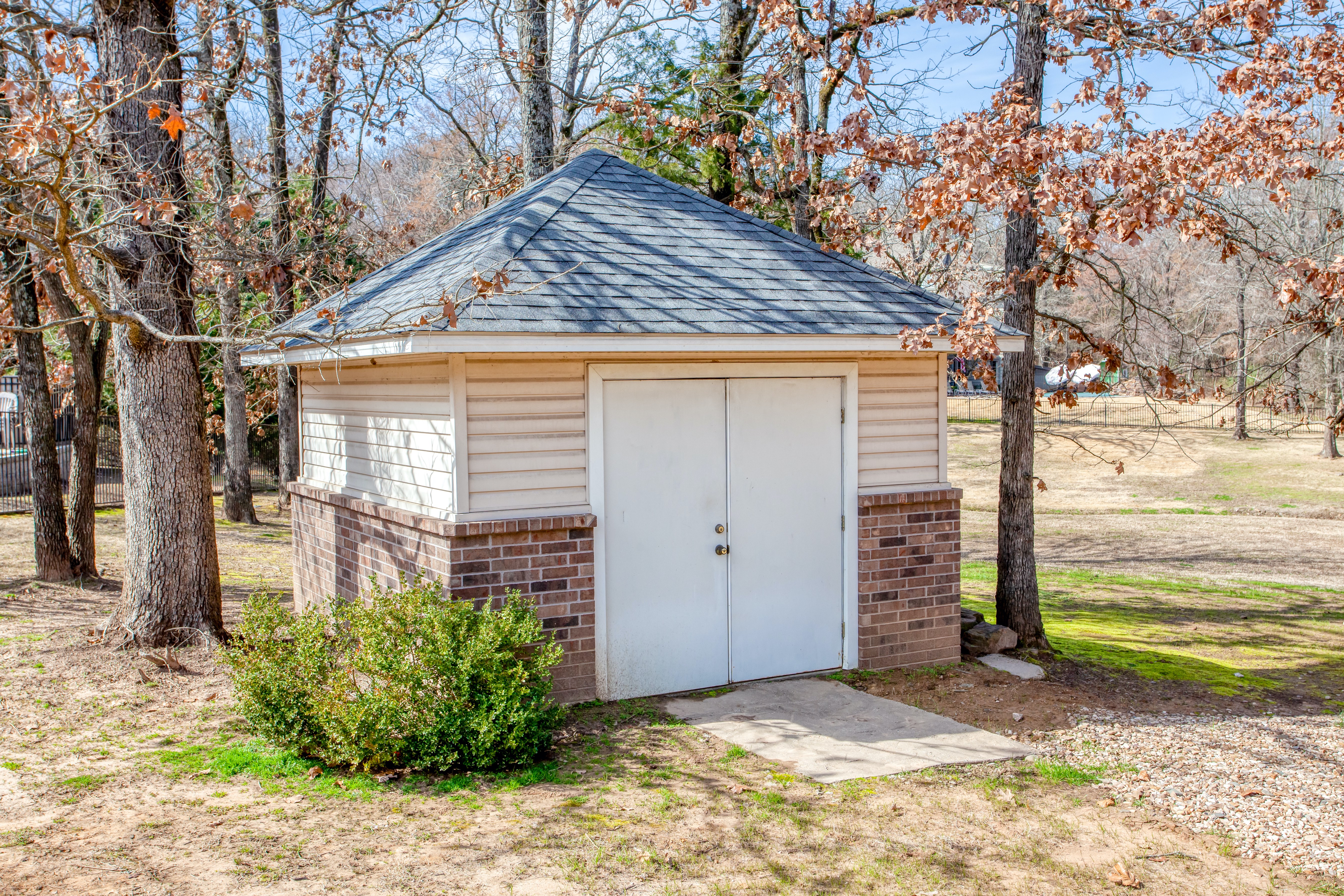 Fort Smith, Arkansas, 72903, United States, 5 Bedrooms Bedrooms, ,4 BathroomsBathrooms,Residential,For Sale,1941738