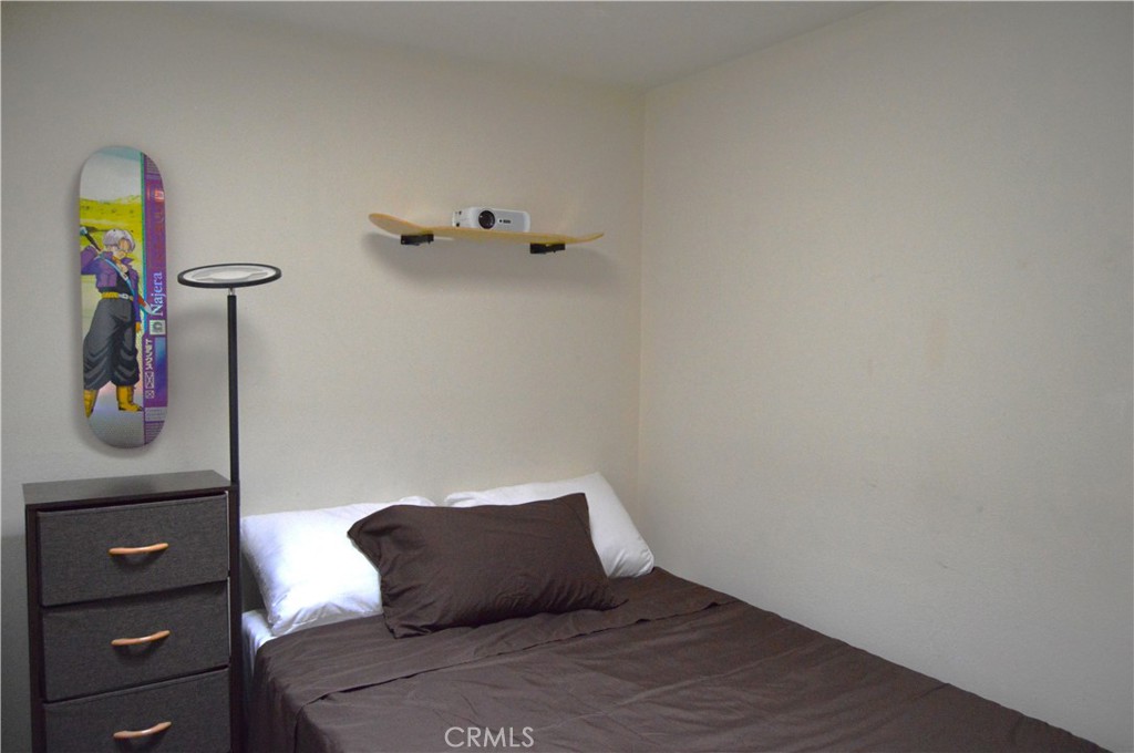 Los Angeles, California, 90025, United States, 2 Bedrooms Bedrooms, ,3 BathroomsBathrooms,Residential,For Sale,1900779