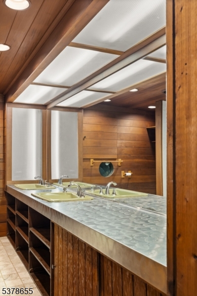 Lebanon Twp., New Jersey, 08826, United States, 3 Bedrooms Bedrooms, ,2 BathroomsBathrooms,Residential,For Sale,1972672