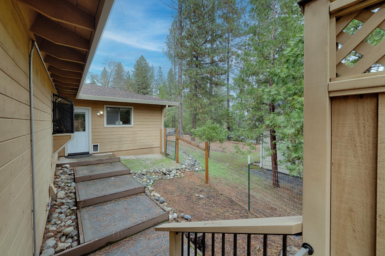 Grass Valley, California, 95949, United States, 3 Bedrooms Bedrooms, ,3 BathroomsBathrooms,Residential,For Sale,1992571