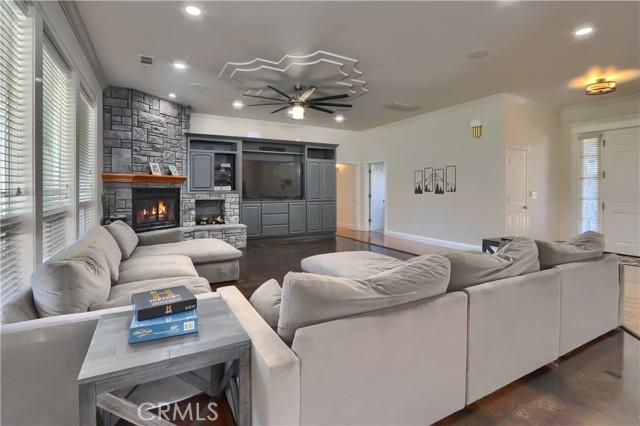 Ahwahnee, California, 93601, United States, 5 Bedrooms Bedrooms, ,4 BathroomsBathrooms,Residential,For Sale,1979004