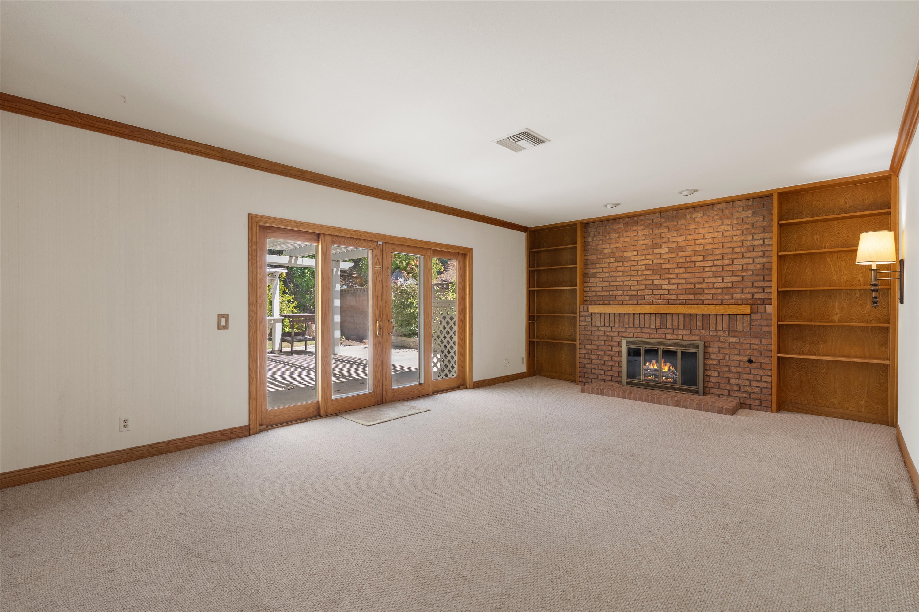 Thousand Oaks, California, 91360, United States, 5 Bedrooms Bedrooms, ,3 BathroomsBathrooms,Residential,For Sale,1895028
