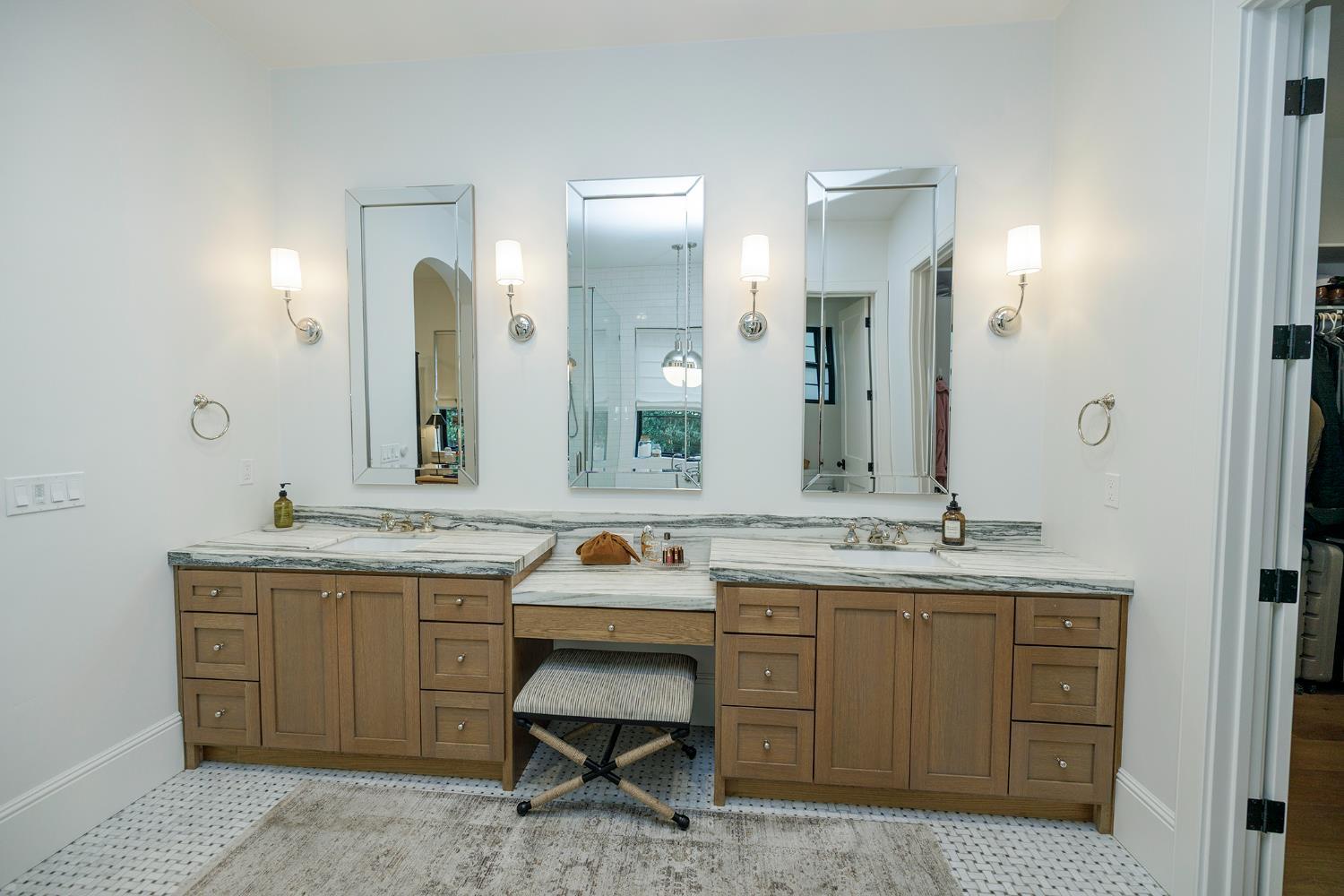 Turlock, California, 95382, United States, 5 Bedrooms Bedrooms, ,4 BathroomsBathrooms,Residential,For Sale,2002533