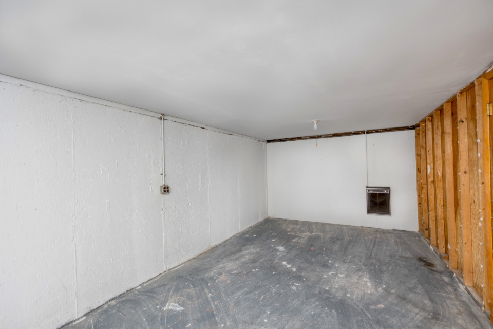 Braintree, Massachusetts, 02184, United States, 3 Bedrooms Bedrooms, ,3 BathroomsBathrooms,Residential,For Sale,2001239