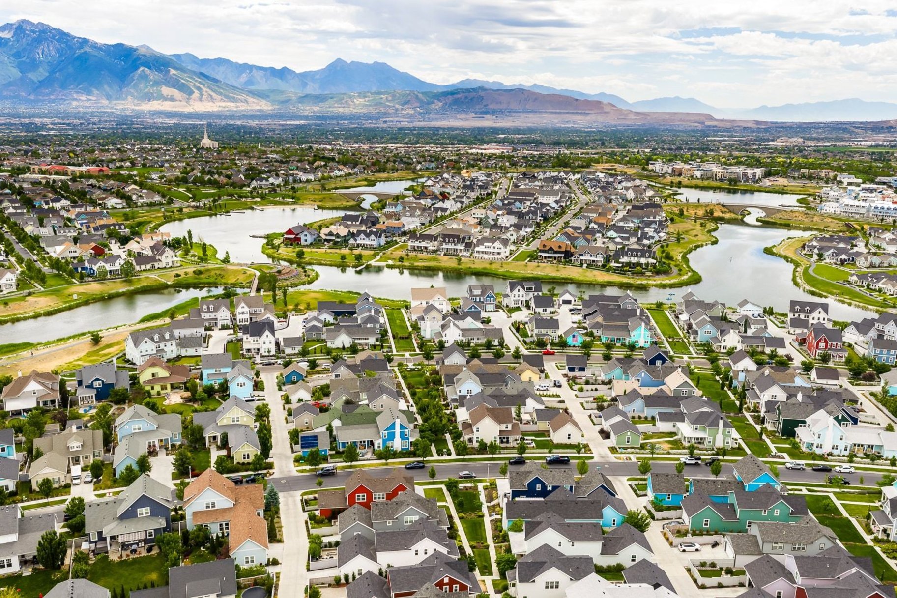  Prestigious Lake Village area in Daybreak - 物件實景