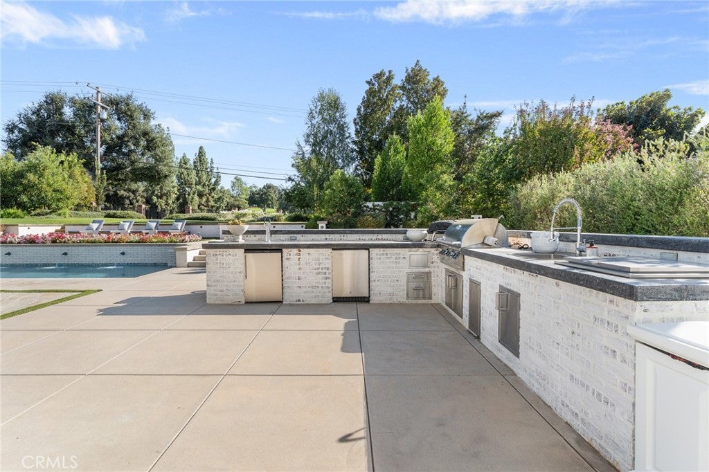 Redlands, California, 92373, United States, 5 Bedrooms Bedrooms, ,6 BathroomsBathrooms,Residential,For Sale,1984155