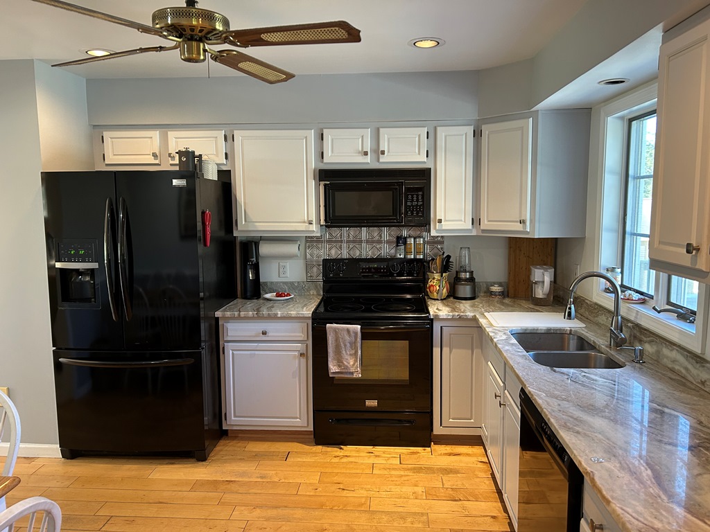 Wingdale, New York, 12594, United States, 4 Bedrooms Bedrooms, ,3 BathroomsBathrooms,Residential,For Sale,1977127