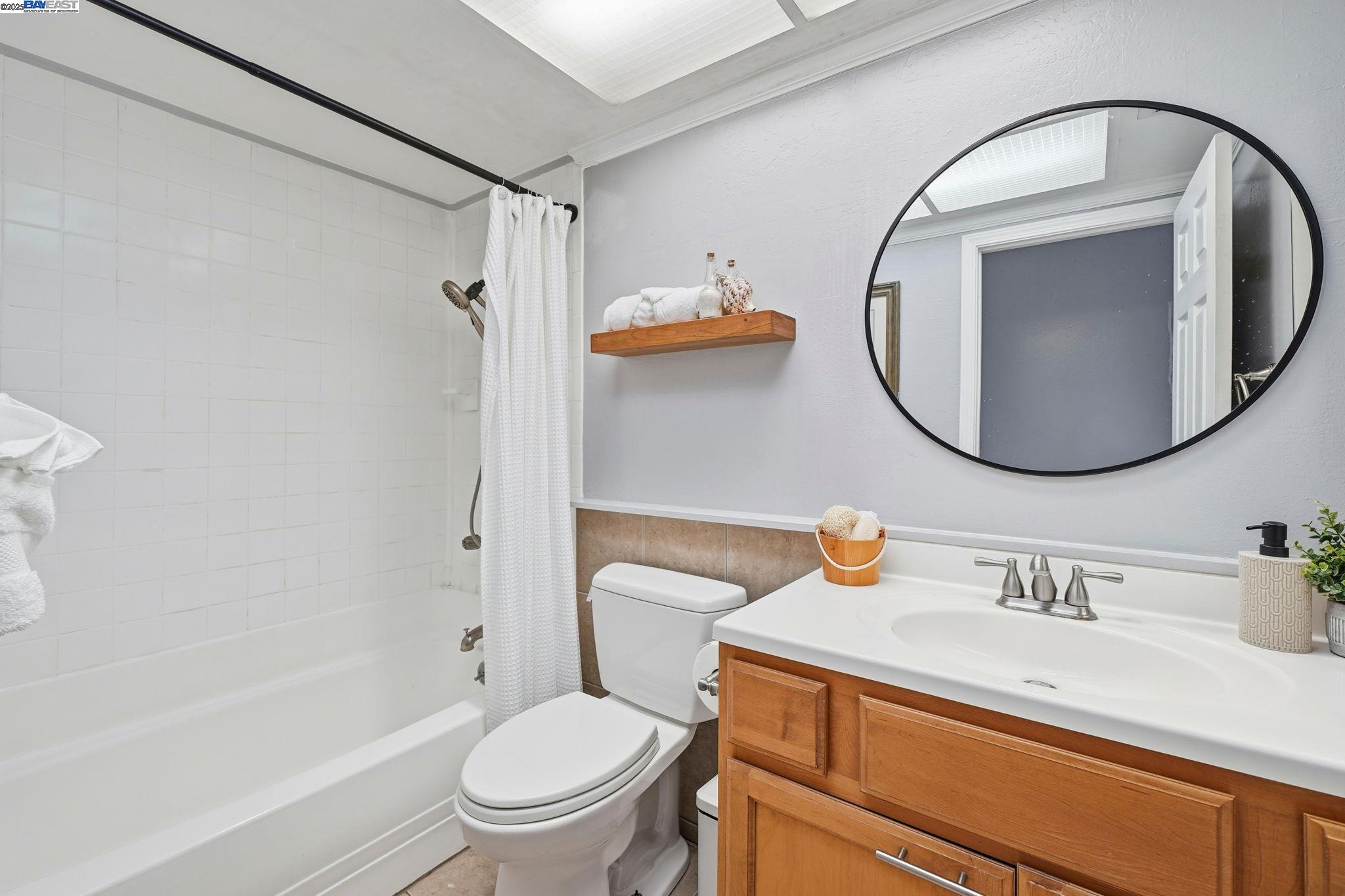 Livermore, California, 94551, United States, 3 Bedrooms Bedrooms, ,2 BathroomsBathrooms,Residential,For Sale,1992921