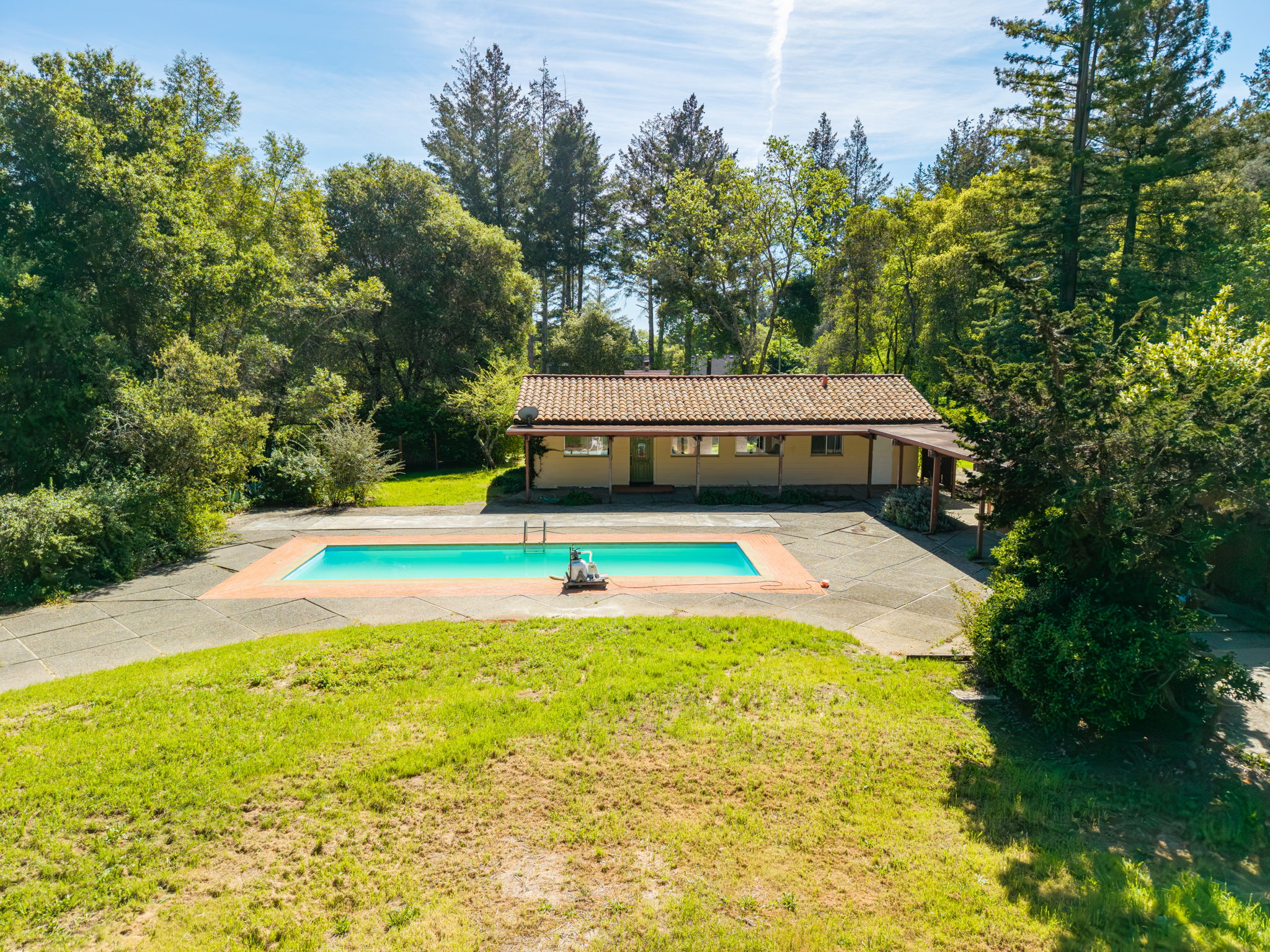  3320 Redwood Road - 物件實景