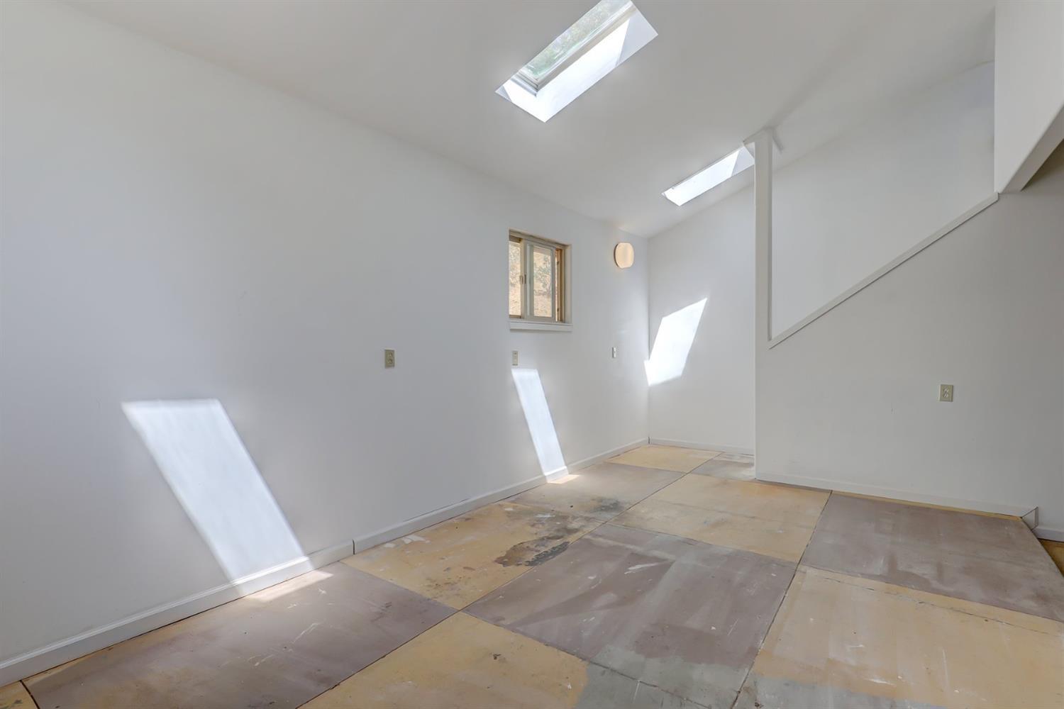 Grass Valley, California, 95945, United States, 3 Bedrooms Bedrooms, ,2 BathroomsBathrooms,Residential,For Sale,1917189