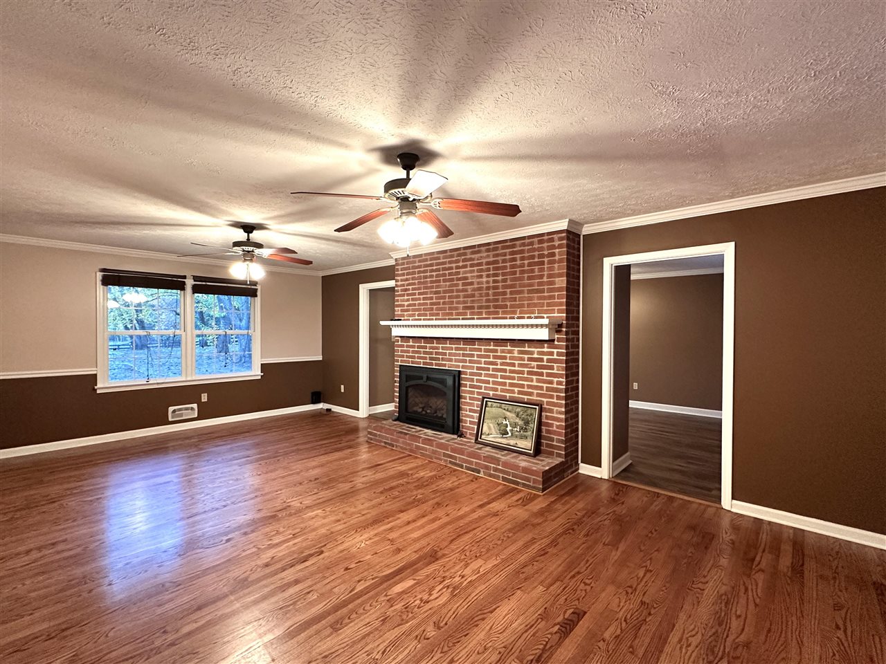 Bowling Green, Kentucky, 42103, United States, 4 Bedrooms Bedrooms, ,5 BathroomsBathrooms,Residential,For Sale,1991633