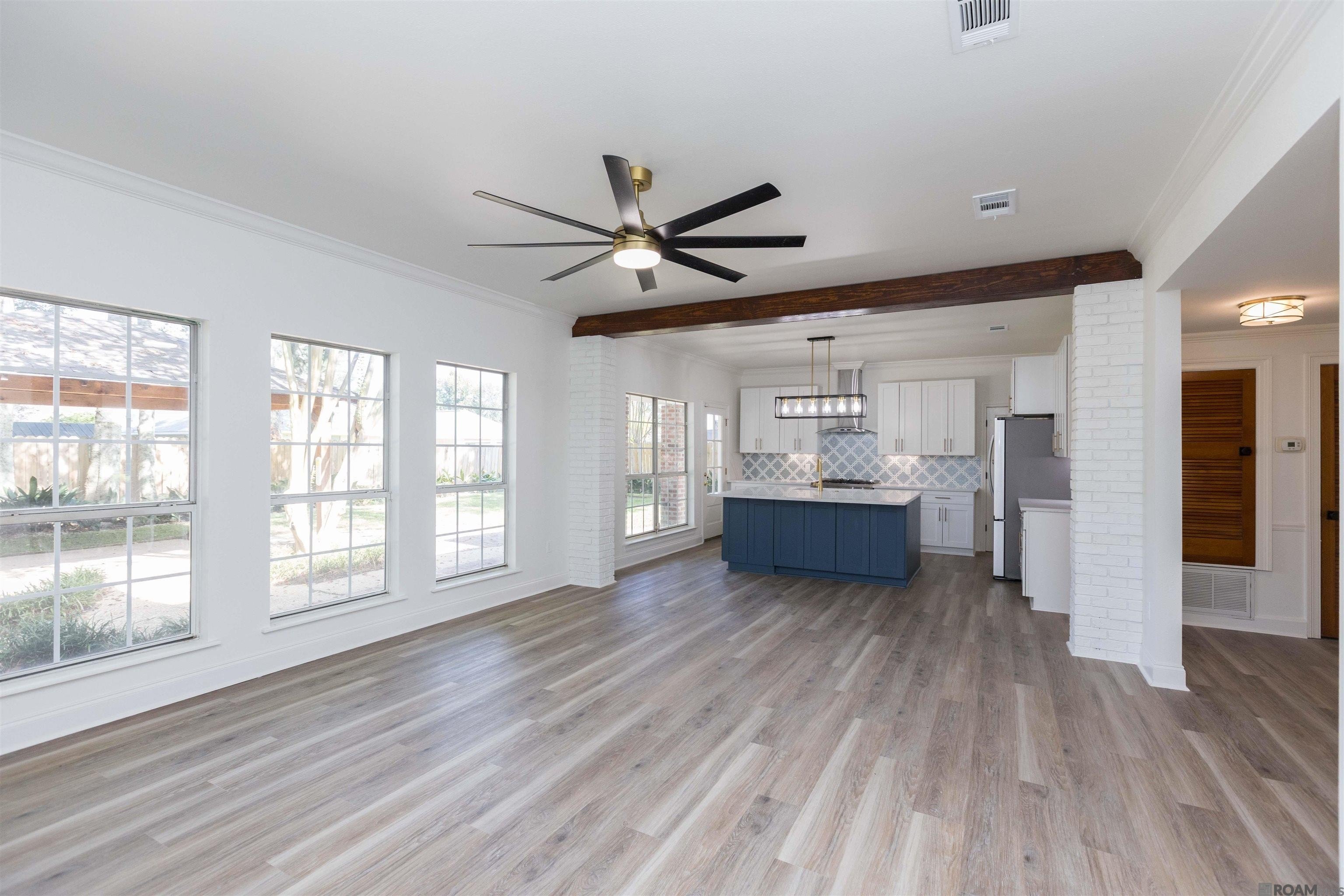 Baton Rouge, Louisiana, 70817, United States, 5 Bedrooms Bedrooms, ,4 BathroomsBathrooms,Residential,For Sale,1984389