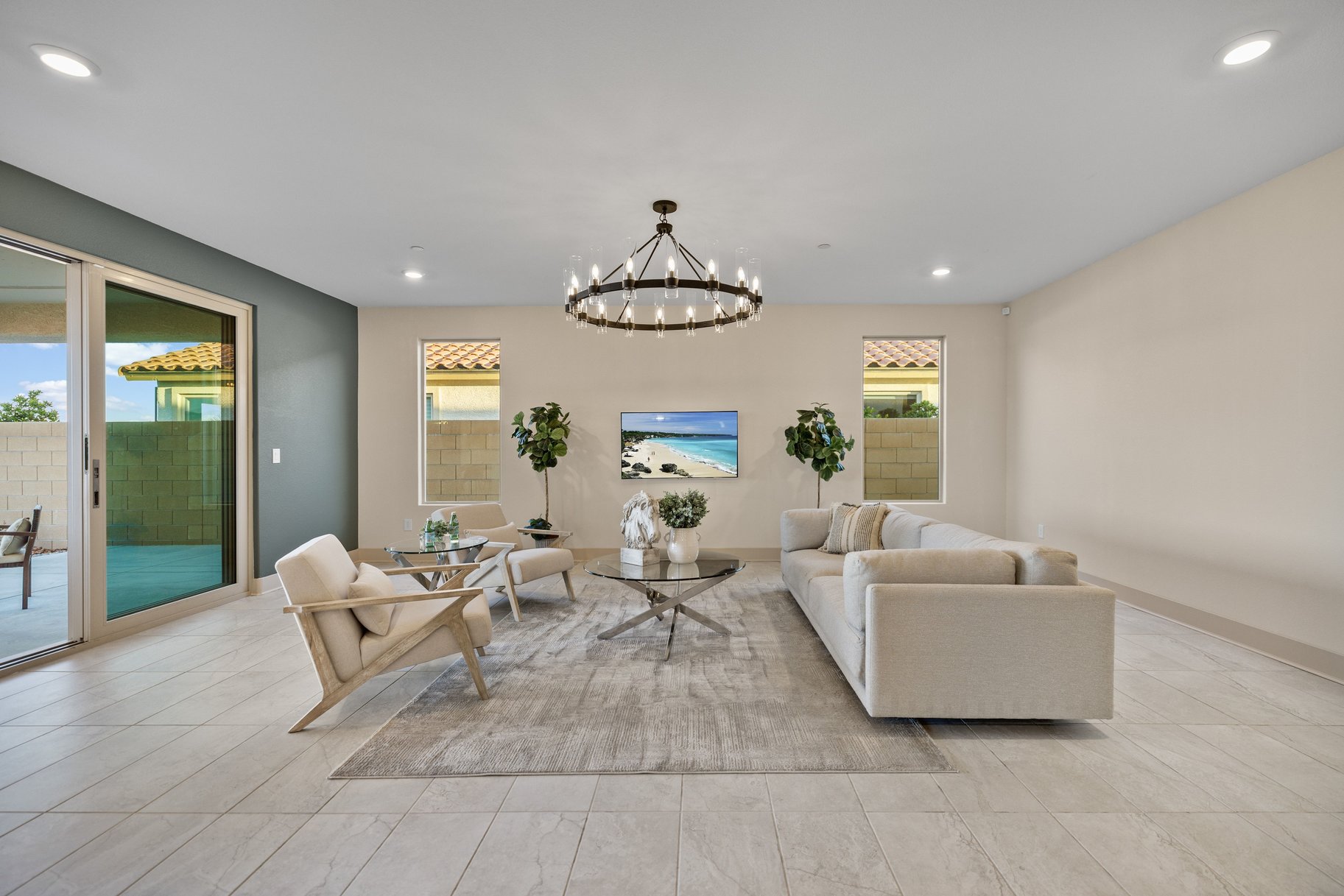  Thoughtfully Upgraded Home Set on an Elevated Lot Offering Sweeping Views - 物件實景