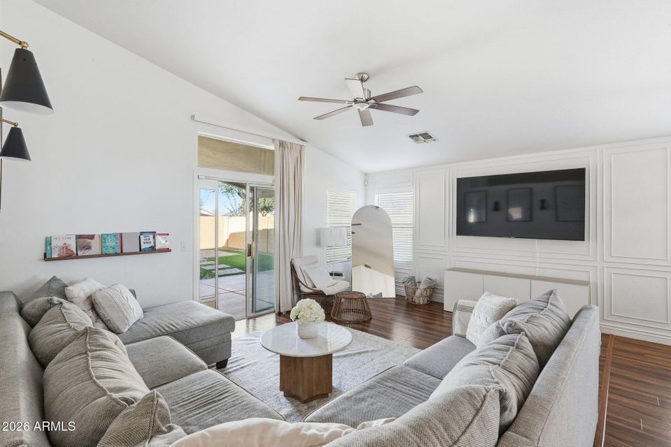 Chandler, Arizona, 85286, United States, 4 Bedrooms Bedrooms, ,2 BathroomsBathrooms,Residential,For Sale,2013567