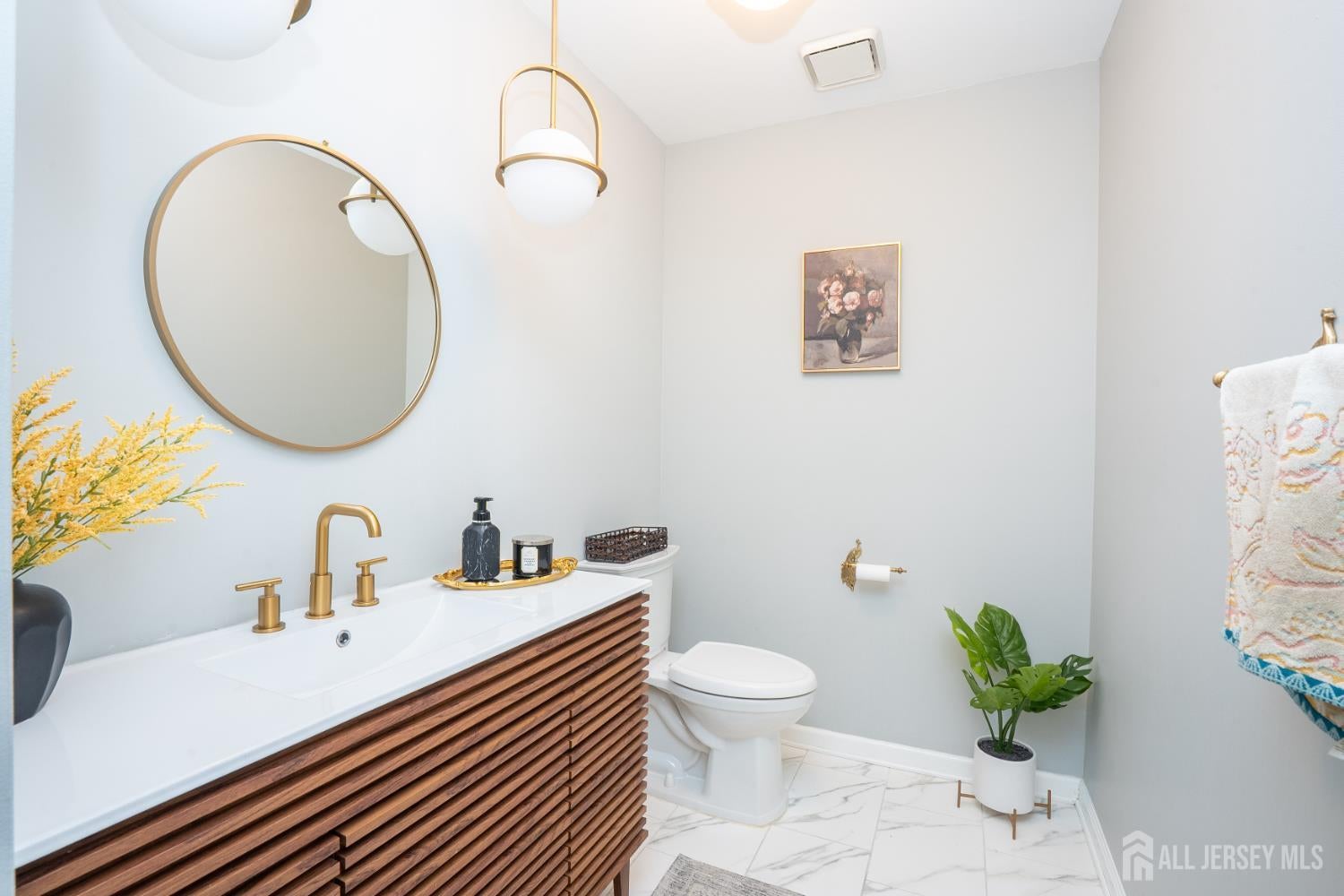 North Brunswick, New Jersey, 08902, United States, 5 Bedrooms Bedrooms, ,3 BathroomsBathrooms,Residential,For Sale,2002843