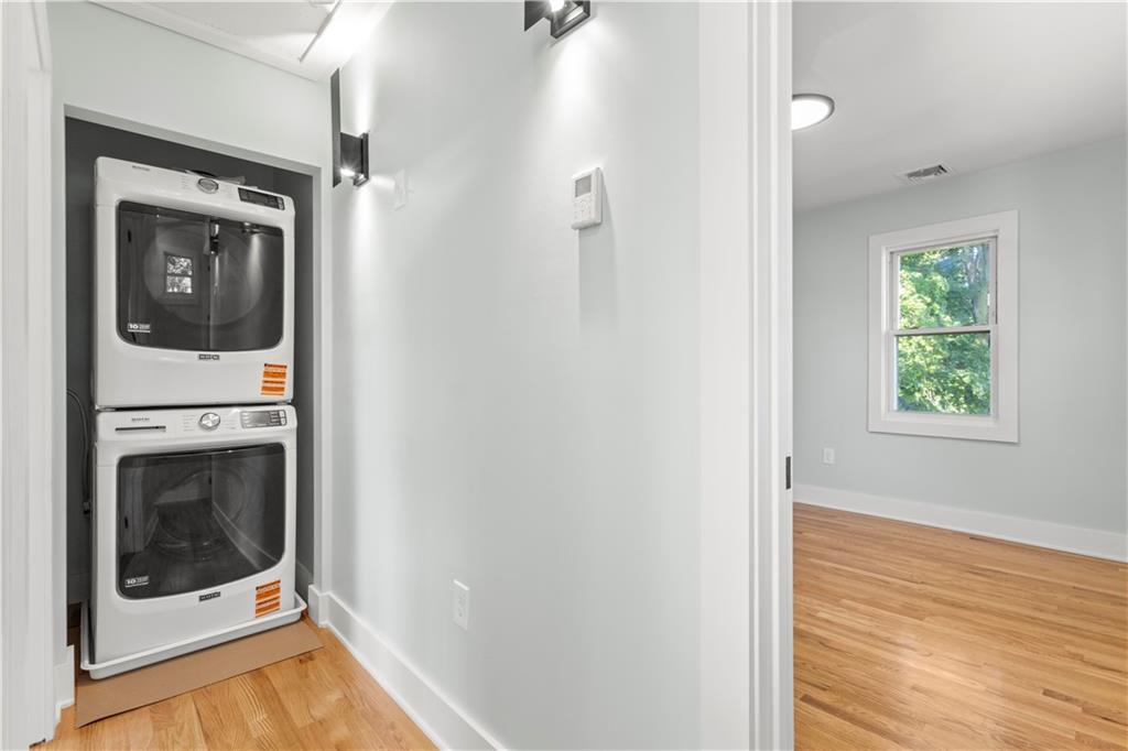 Warwick, Rhode Island, 02888, United States, 3 Bedrooms Bedrooms, ,3 BathroomsBathrooms,Residential,For Sale,2005578