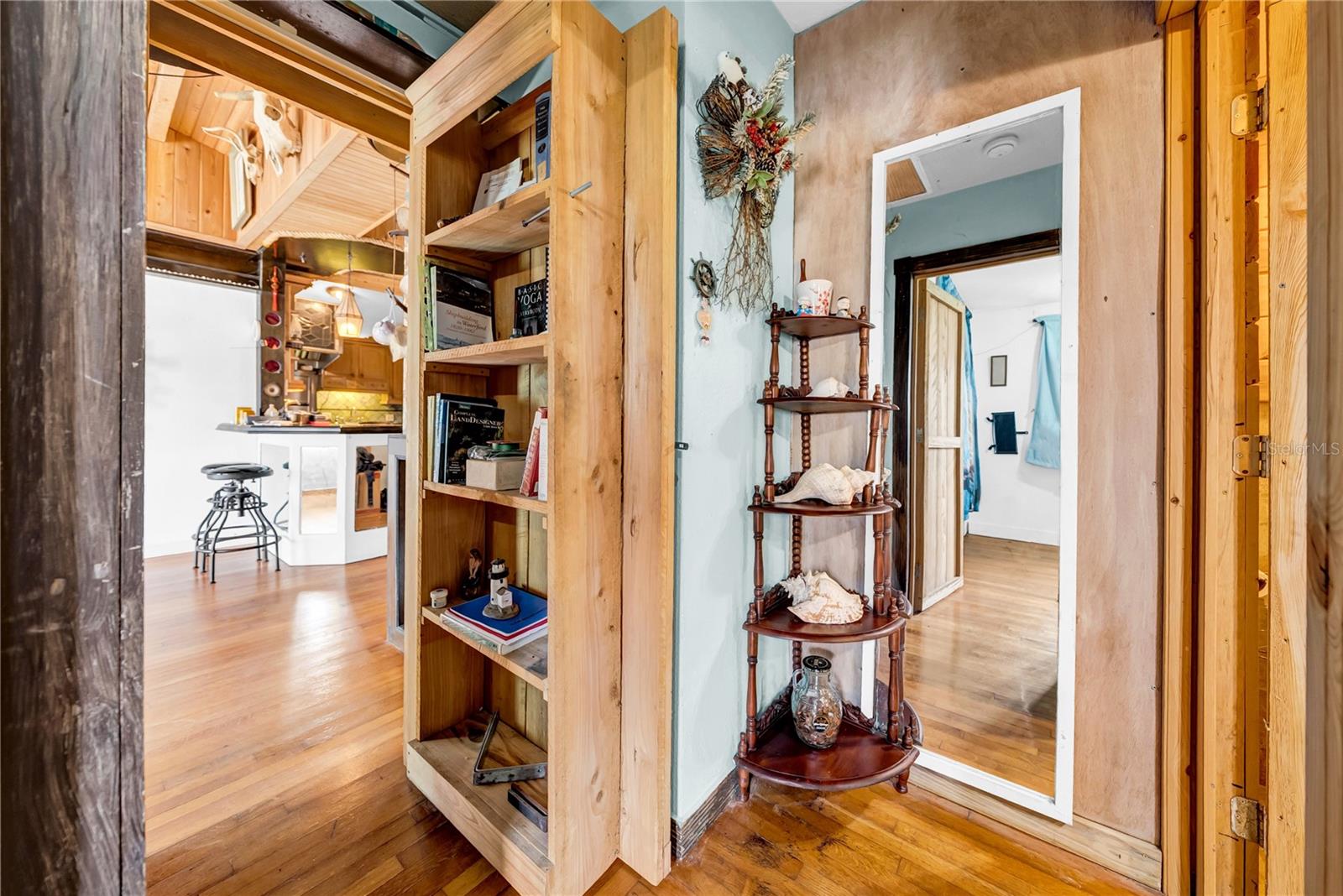 Redington Beach, Florida, 33708, United States, 2 Bedrooms Bedrooms, ,2 BathroomsBathrooms,Residential,For Sale,1978870