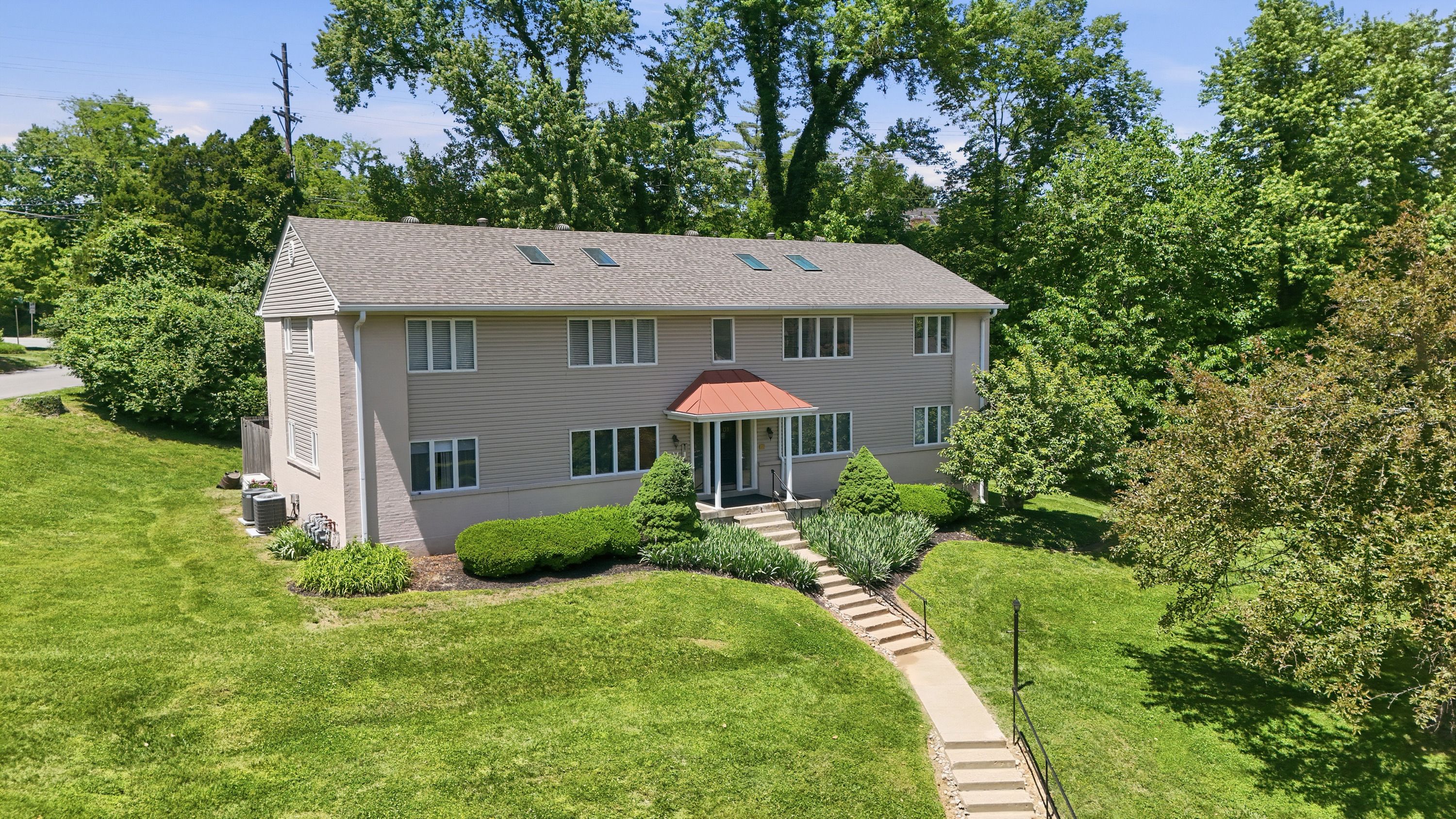  4101 Stoneview Drive, Louisville, KY 40207 - 物件實景