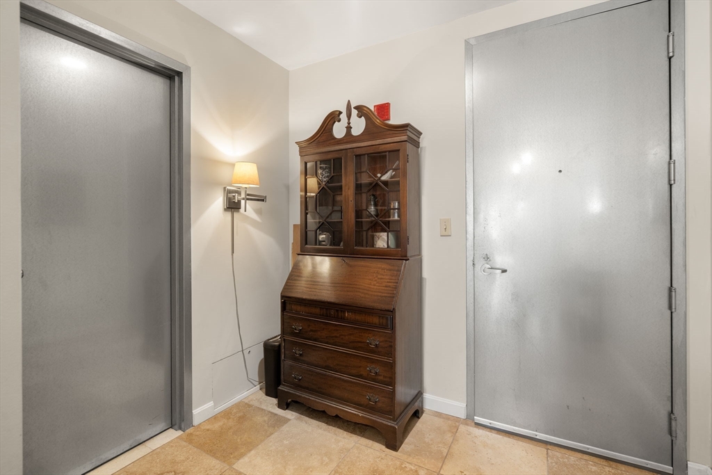 Boston, Massachusetts, 02118, United States, 1 Bedroom Bedrooms, ,1 BathroomBathrooms,Residential,For Sale,1950735
