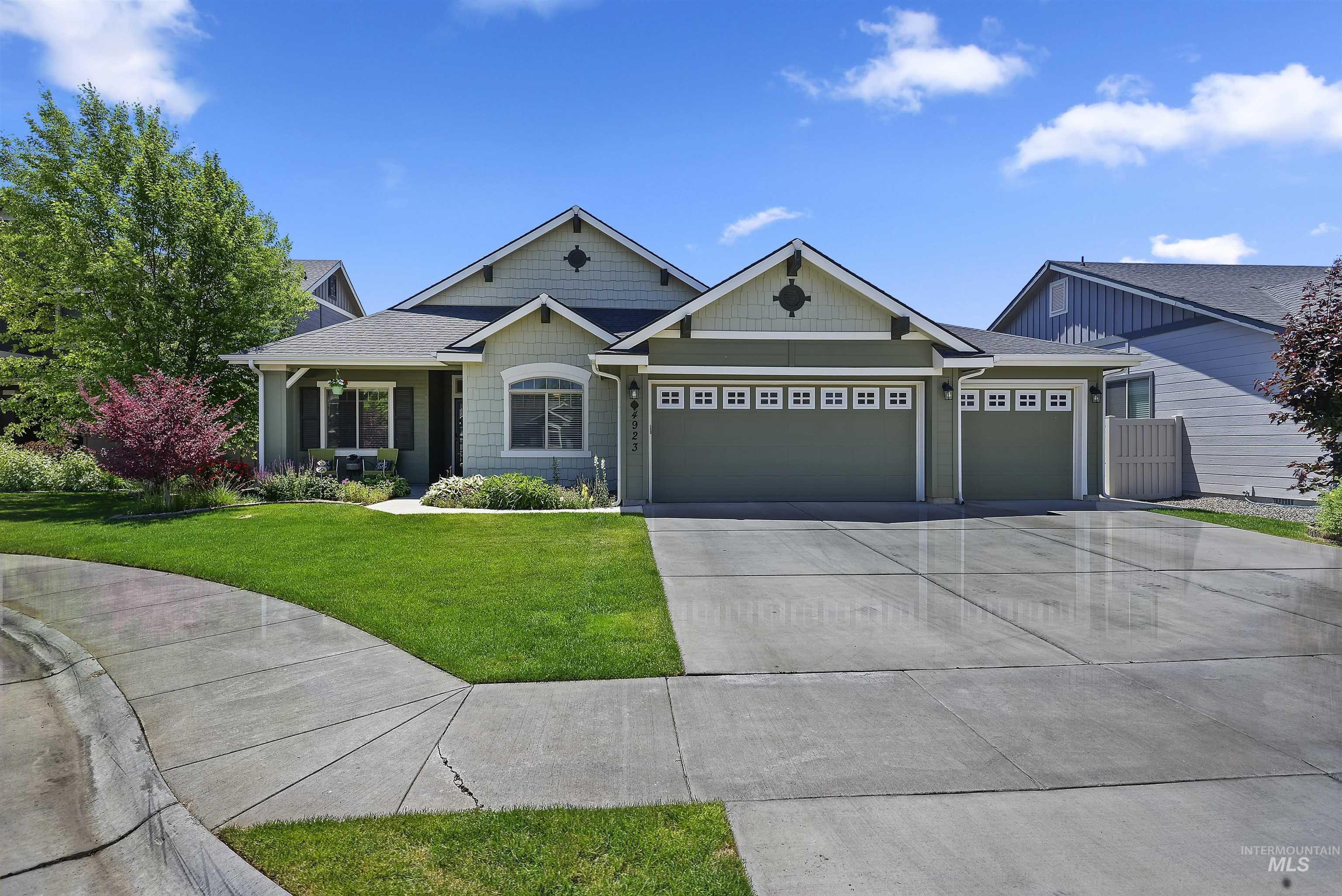 4923 Torana St, Meridian, Idaho, 83646, United States, 3 Bedrooms Bedrooms, ,2 BathroomsBathrooms,Residential,For Sale,4923 Torana St,1627957