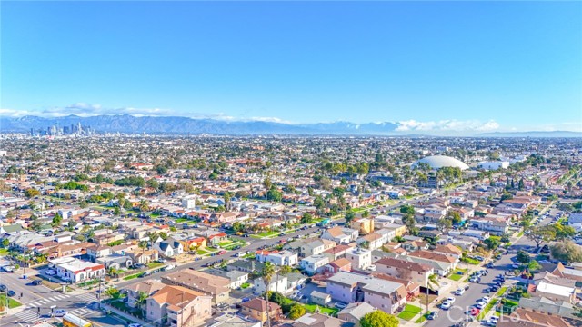 Los Angeles, California, 90047, United States, 5 Bedrooms Bedrooms, ,Residential,For Sale,2009243