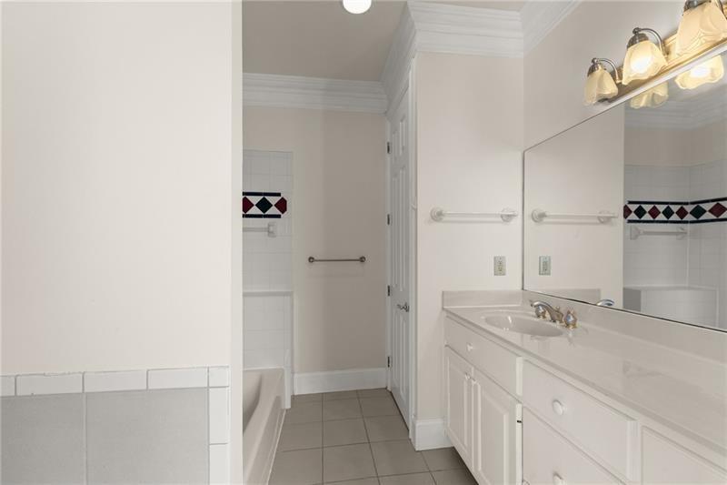 Alpharetta, Georgia, 30005, United States, 10 Bedrooms Bedrooms, ,13 BathroomsBathrooms,Residential,For Sale,1973838