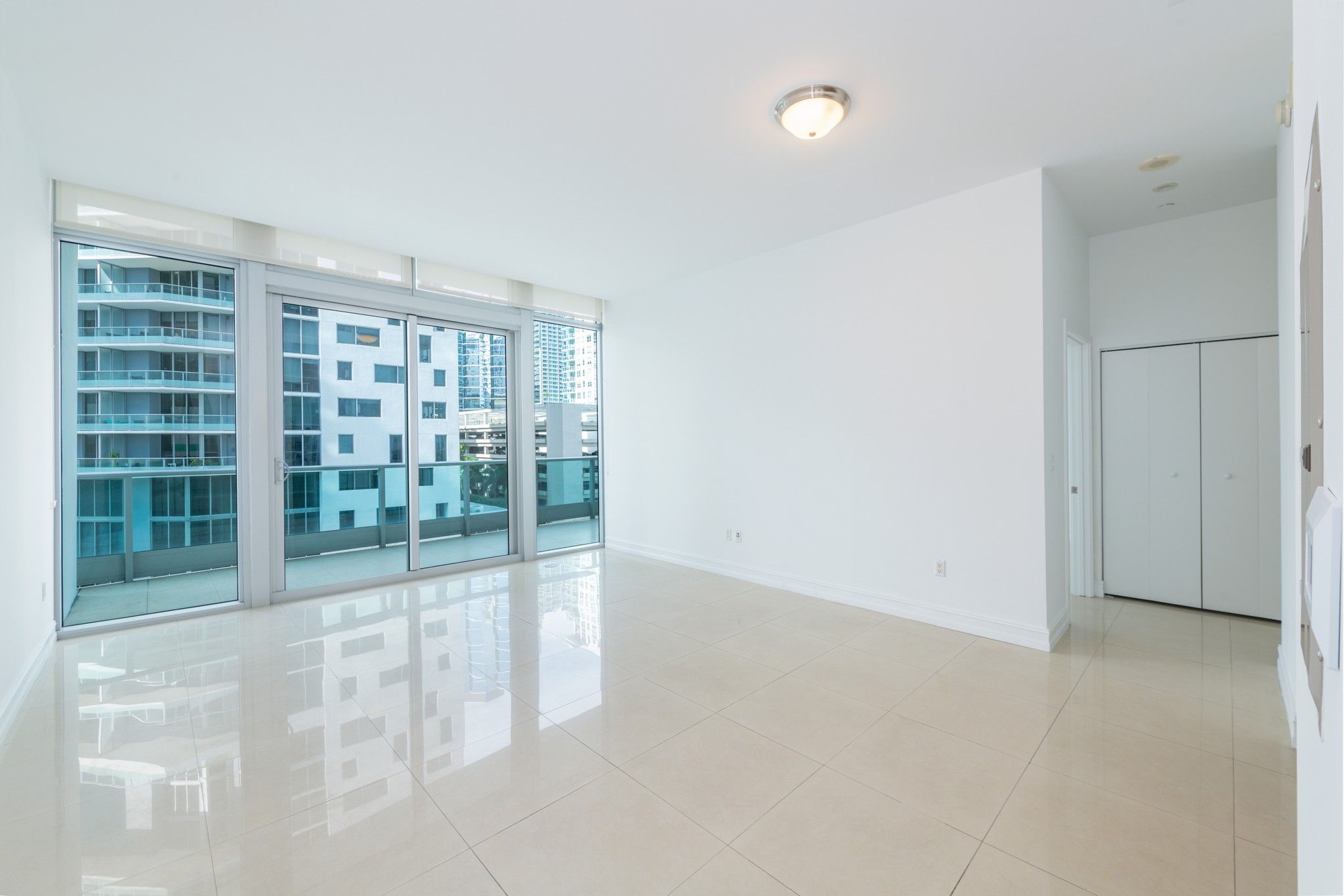  1331 Brickell Bay Dr, Miami, FL, 33131 - 物件實景