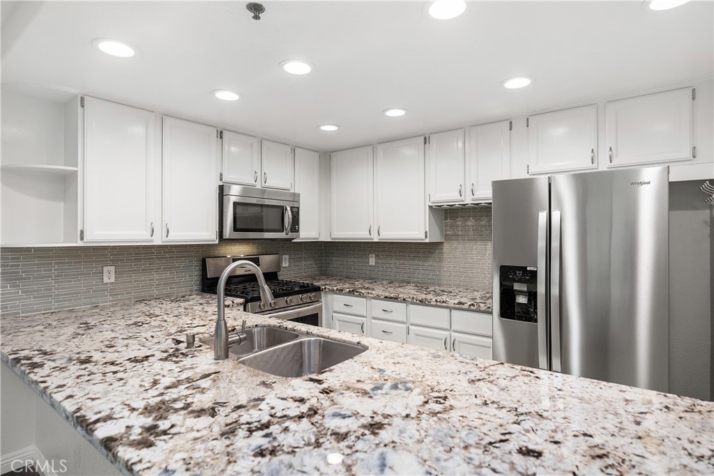 San Clemente, California, 92672, United States, 2 Bedrooms Bedrooms, ,3 BathroomsBathrooms,Residential,For Sale,1989369