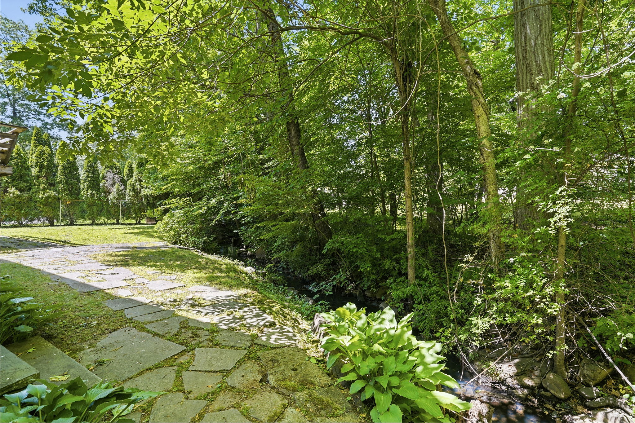  Charming & Versatile Cape Cod in Convenient Newfield - 物件實景