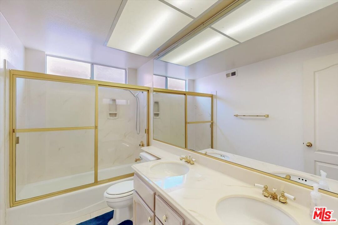 Porter Ranch, California, 91326, United States, 4 Bedrooms Bedrooms, ,3 BathroomsBathrooms,Residential,For Sale,1906036