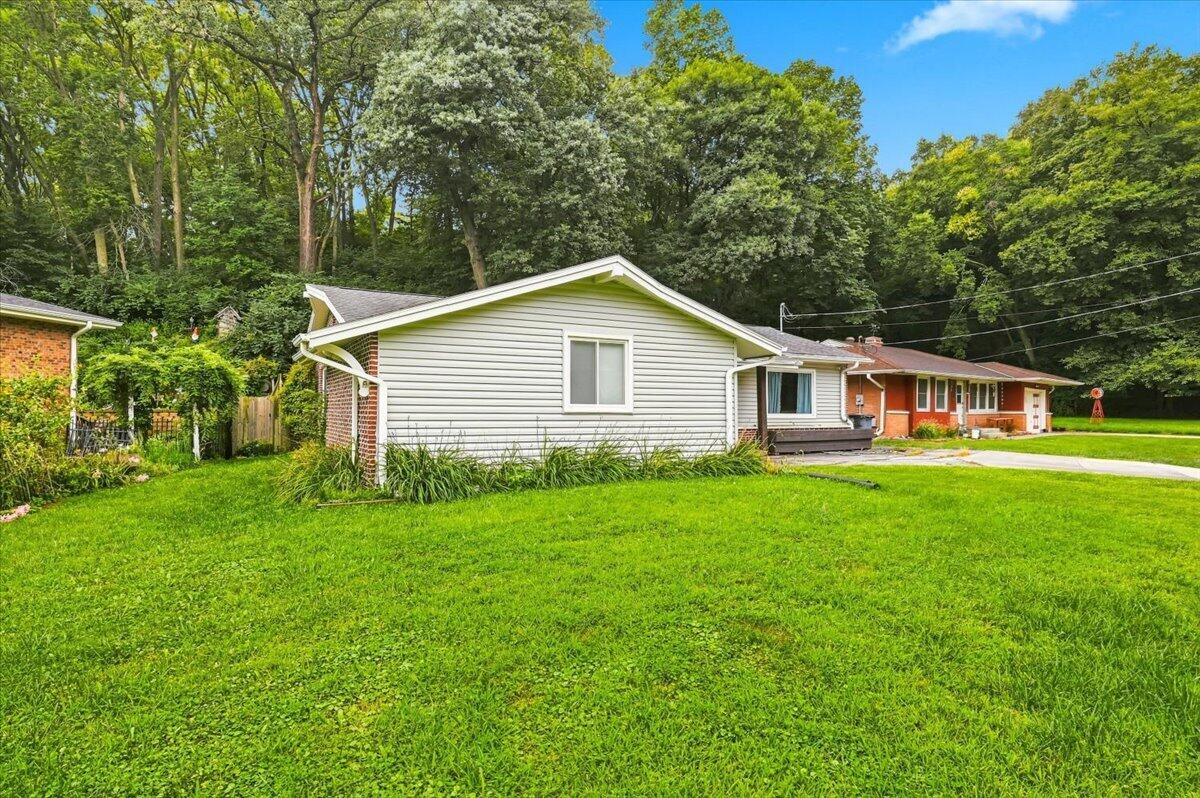 Corinne Ave, Council Bluffs, IA 51503 #1