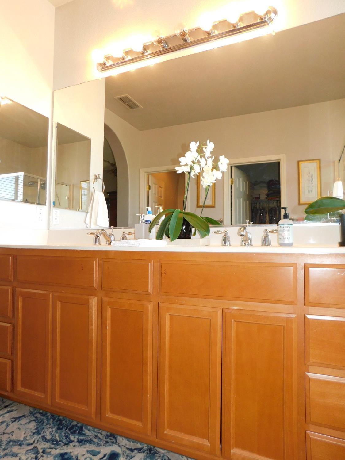 Stockton, California, 95205, United States, 5 Bedrooms Bedrooms, ,3 BathroomsBathrooms,Residential,For Sale,1935590