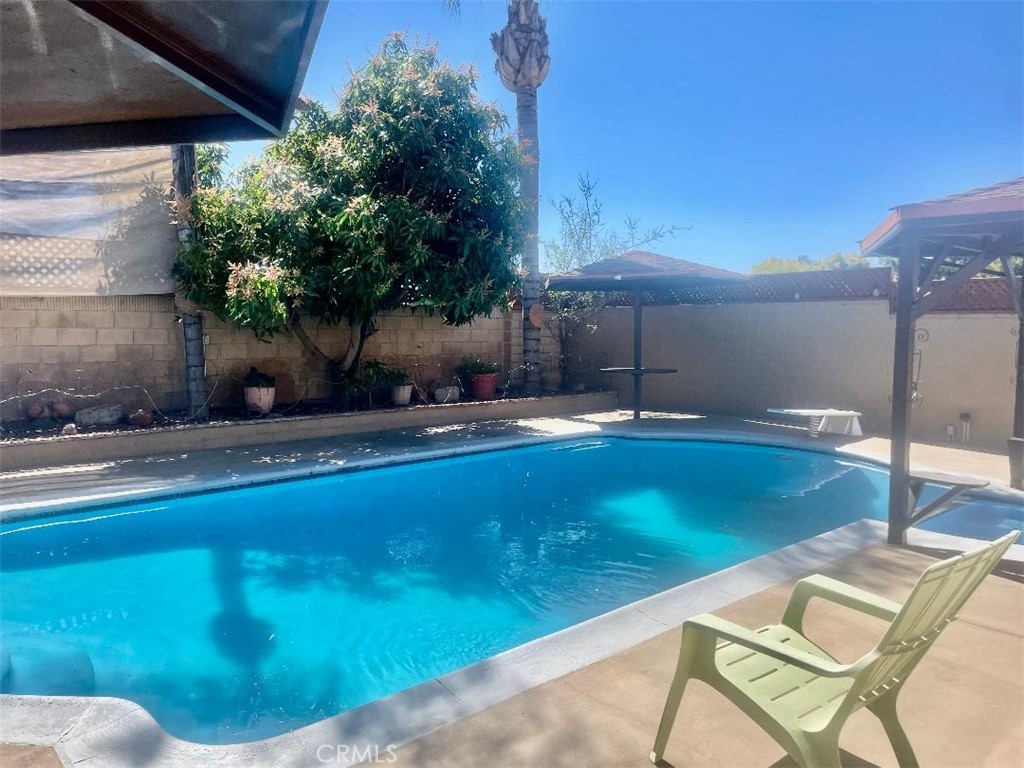 Ontario, California, 91761, United States, 4 Bedrooms Bedrooms, ,3 BathroomsBathrooms,Residential,For Sale,2009080