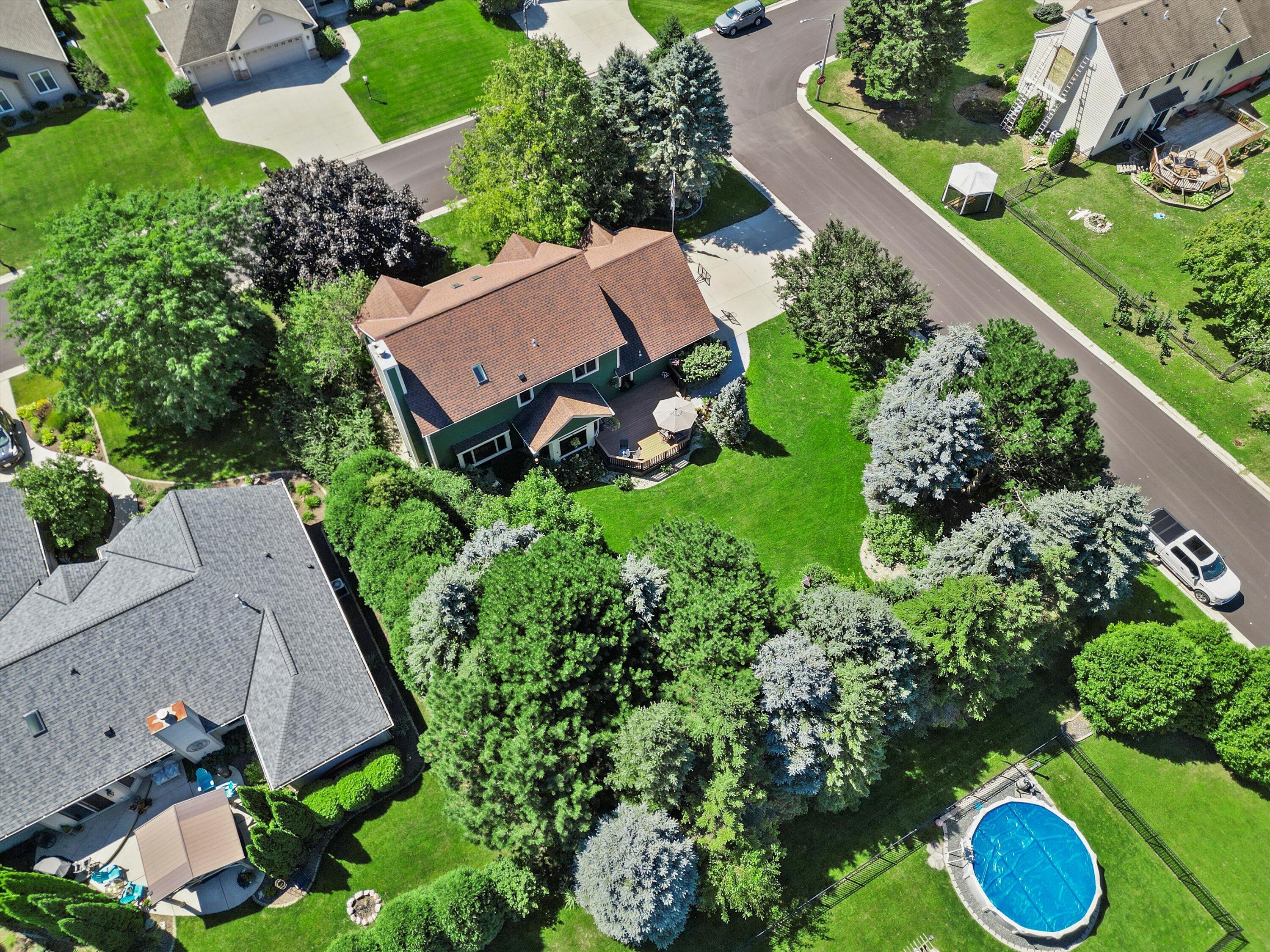 Caledonia, Wisconsin, 53402, United States, 3 Bedrooms Bedrooms, ,3 BathroomsBathrooms,Residential,For Sale,1987324