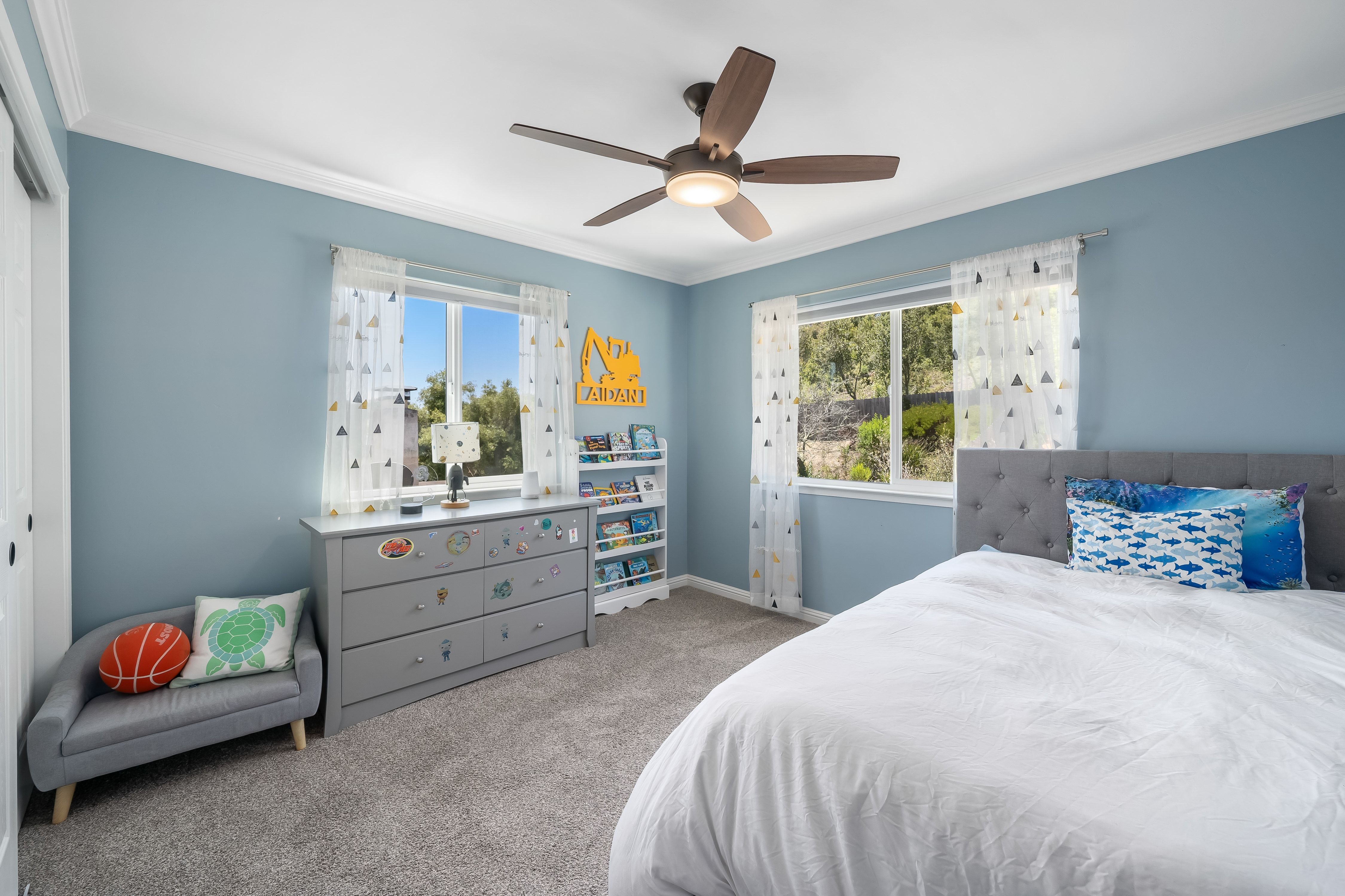  California Coastal Living Meets Modern Farmhouse Design - 物件實景