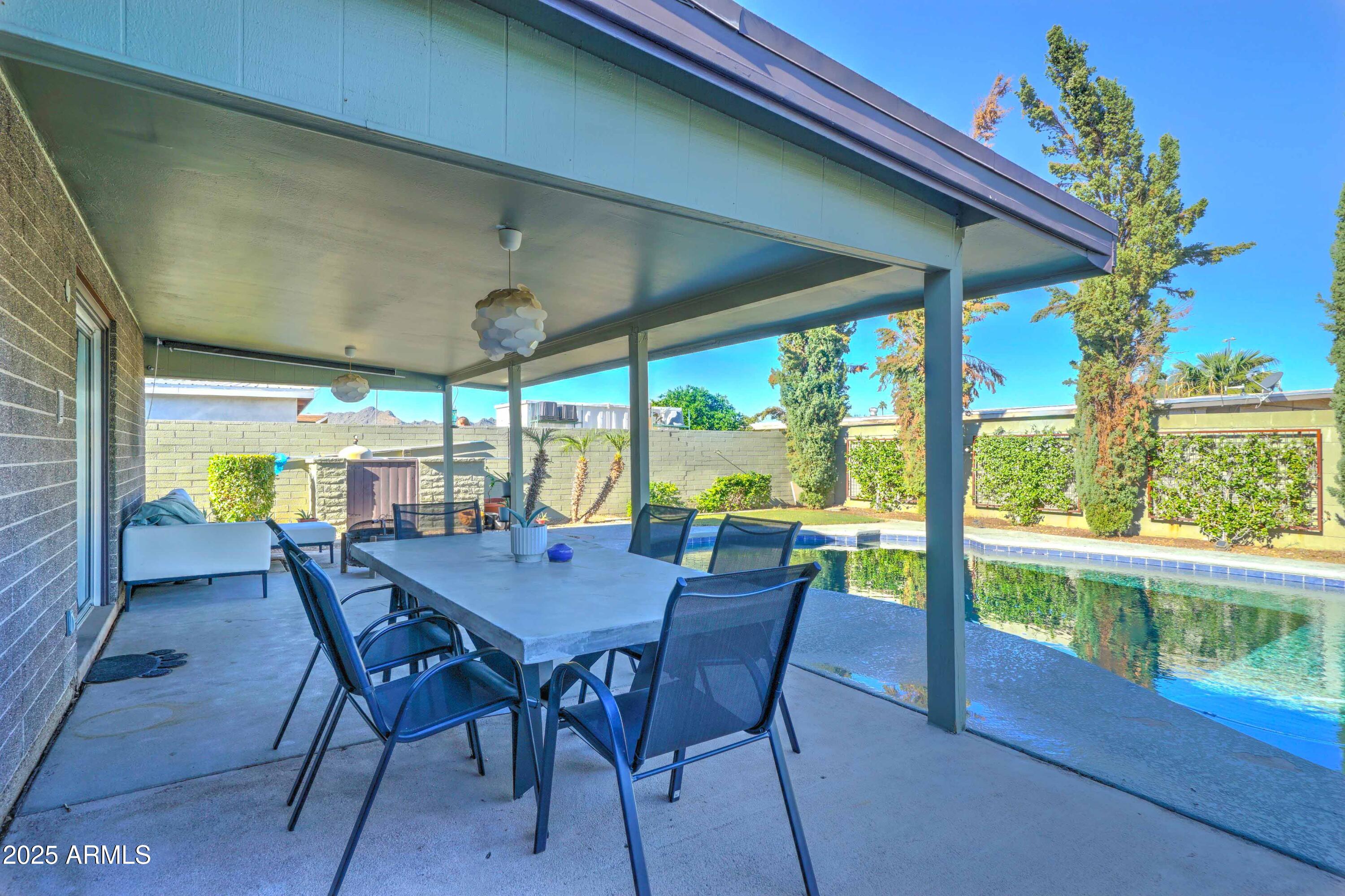 Phoenix, Arizona, 85028, United States, 4 Bedrooms Bedrooms, ,3 BathroomsBathrooms,Residential,For Sale,1989042