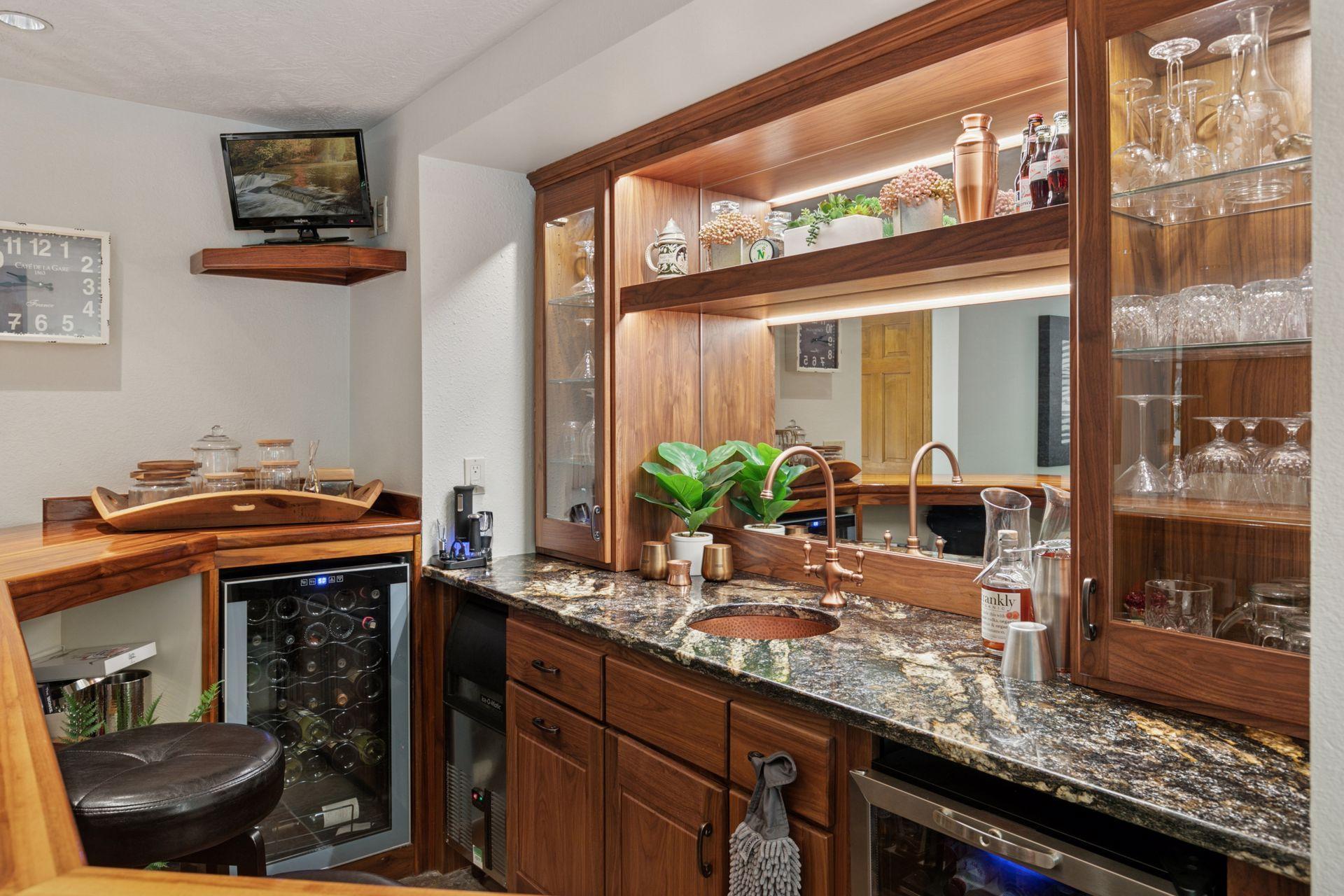 Chanhassen, Minnesota, 55318, United States, 5 Bedrooms Bedrooms, ,2 BathroomsBathrooms,Residential,For Sale,1847378