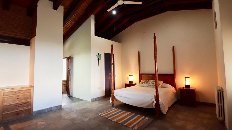 Pátzcuaro, Michoacán de Ocampo, 61608, Mexico, 4 Bedrooms Bedrooms, ,3 BathroomsBathrooms,Residential,For Sale,1917214
