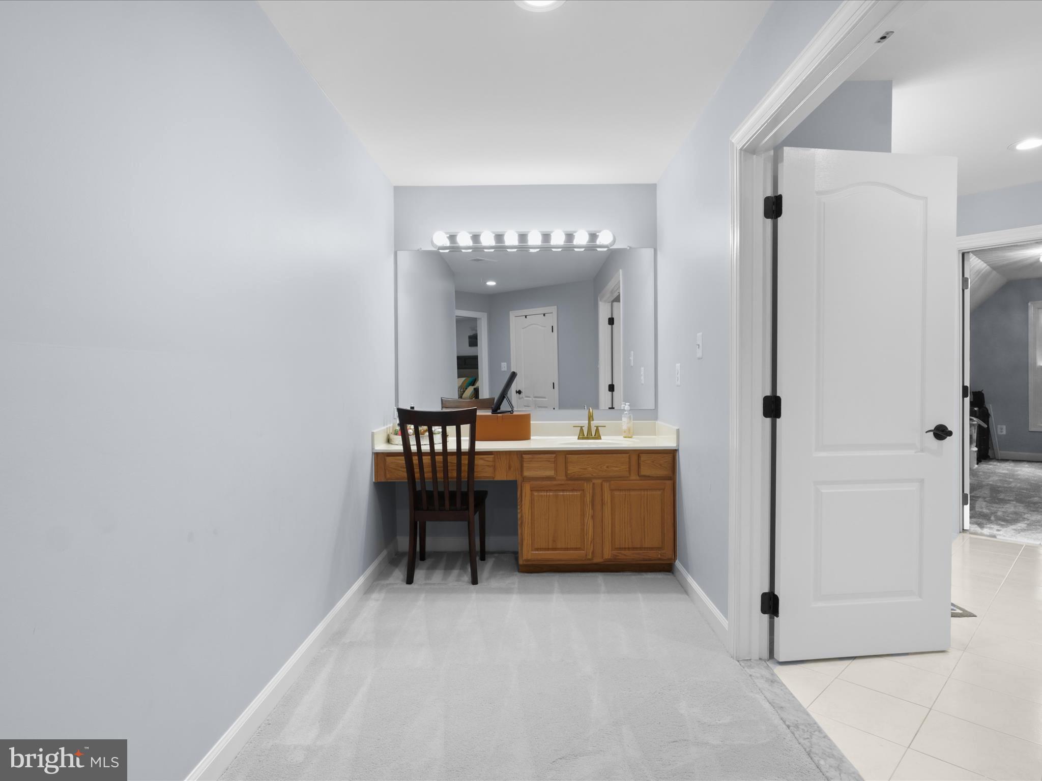 Fairfax Station, Virginia, 22039, United States, 5 Bedrooms Bedrooms, ,6 BathroomsBathrooms,Residential,For Sale,1810572