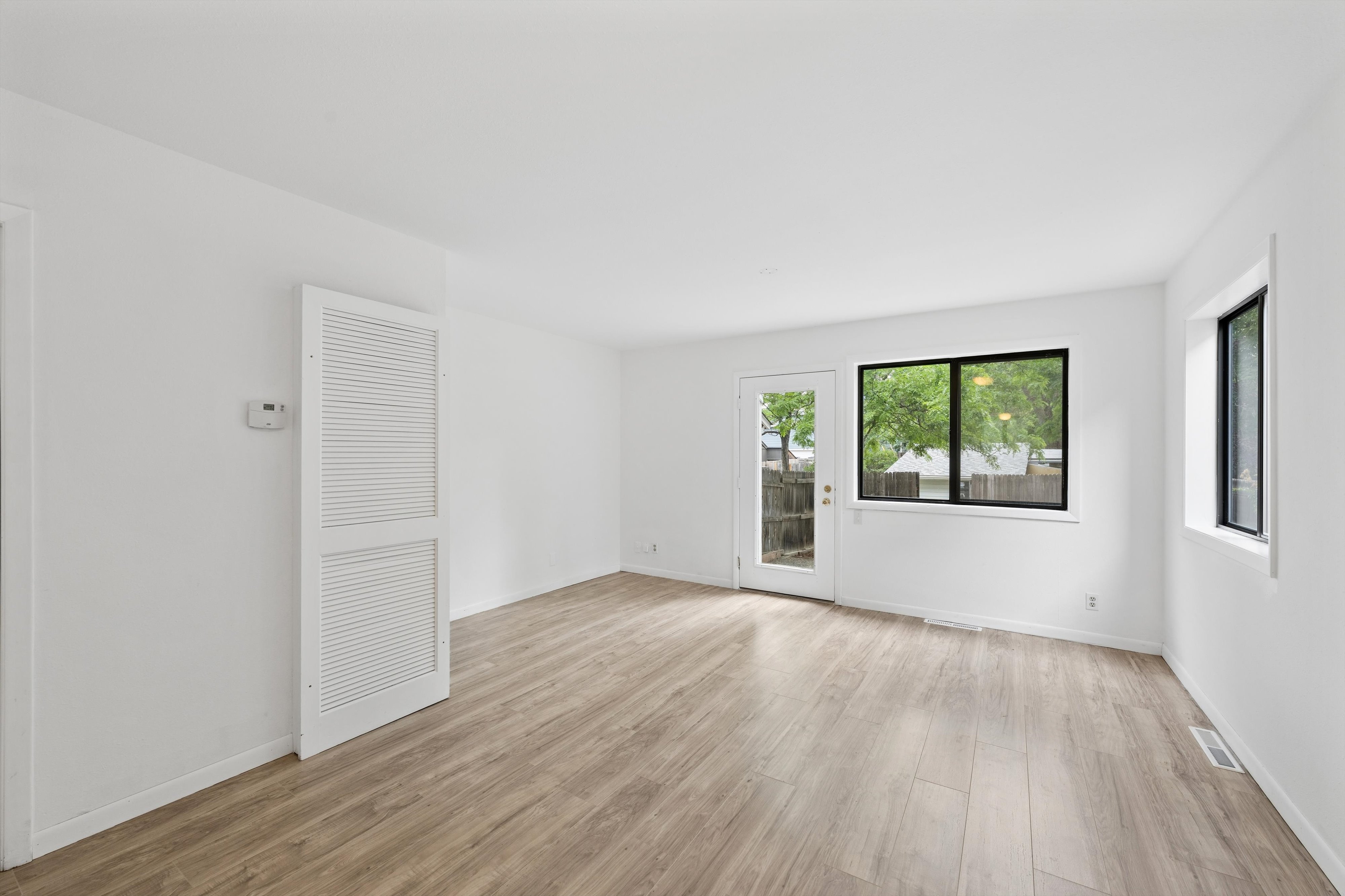  Duplex in Louisville - Each Unit is 2 Bedrooms/1 Bath - 物件實景