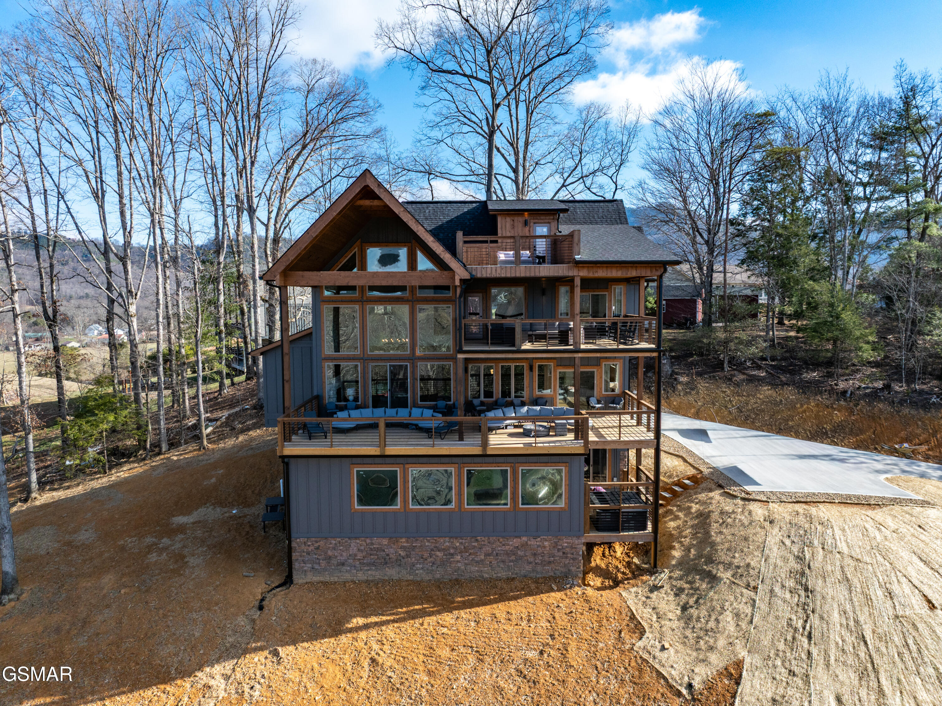 Sevierville, Tennessee, 37862, United States, 5 Bedrooms Bedrooms, ,7 BathroomsBathrooms,Residential,For Sale,2008149