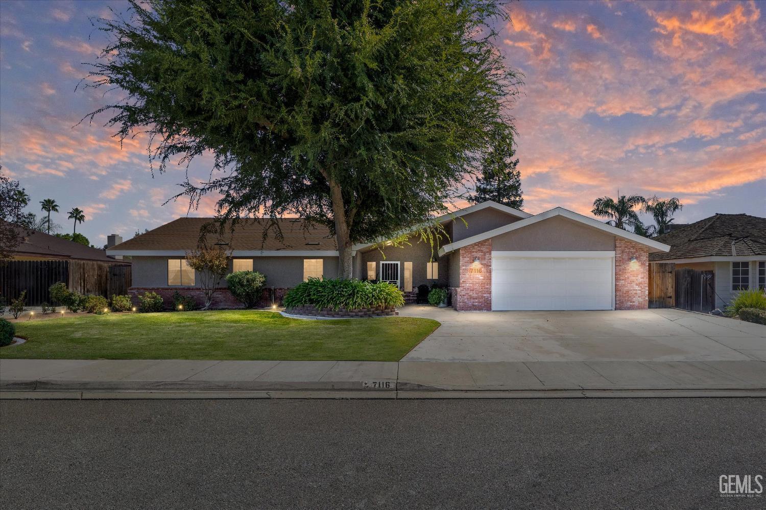 Bakersfield, California, 93308, United States, 4 Bedrooms Bedrooms, ,3 BathroomsBathrooms,Residential,For Sale,1989442
