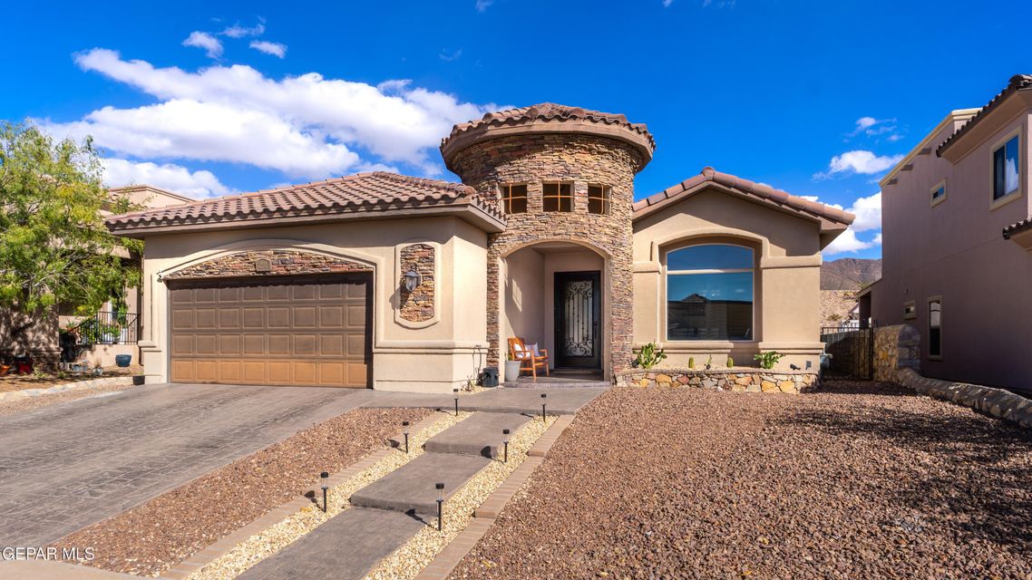 El Paso, Texas, 79912, United States, 4 Bedrooms Bedrooms, ,3 BathroomsBathrooms,Residential,For Sale,1997746