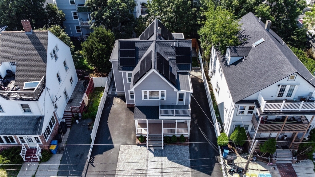 Winthrop, Massachusetts, 02152, United States, 6 Bedrooms Bedrooms, ,3 BathroomsBathrooms,Residential,For Sale,1904255